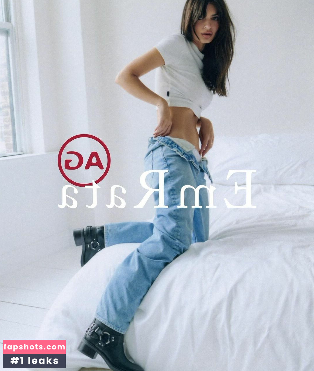 Emily Ratajkowski gallery photo #3764