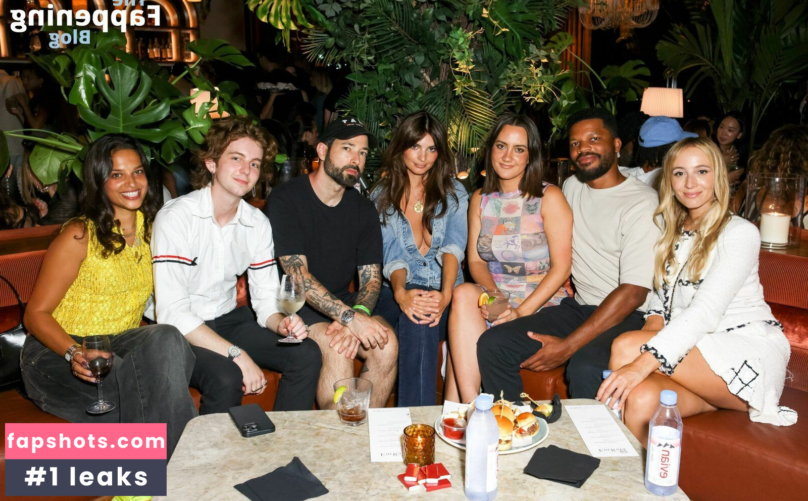 Emily Ratajkowski gallery photo #3781