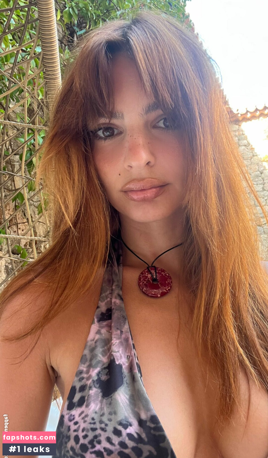 Emily Ratajkowski gallery photo #4019