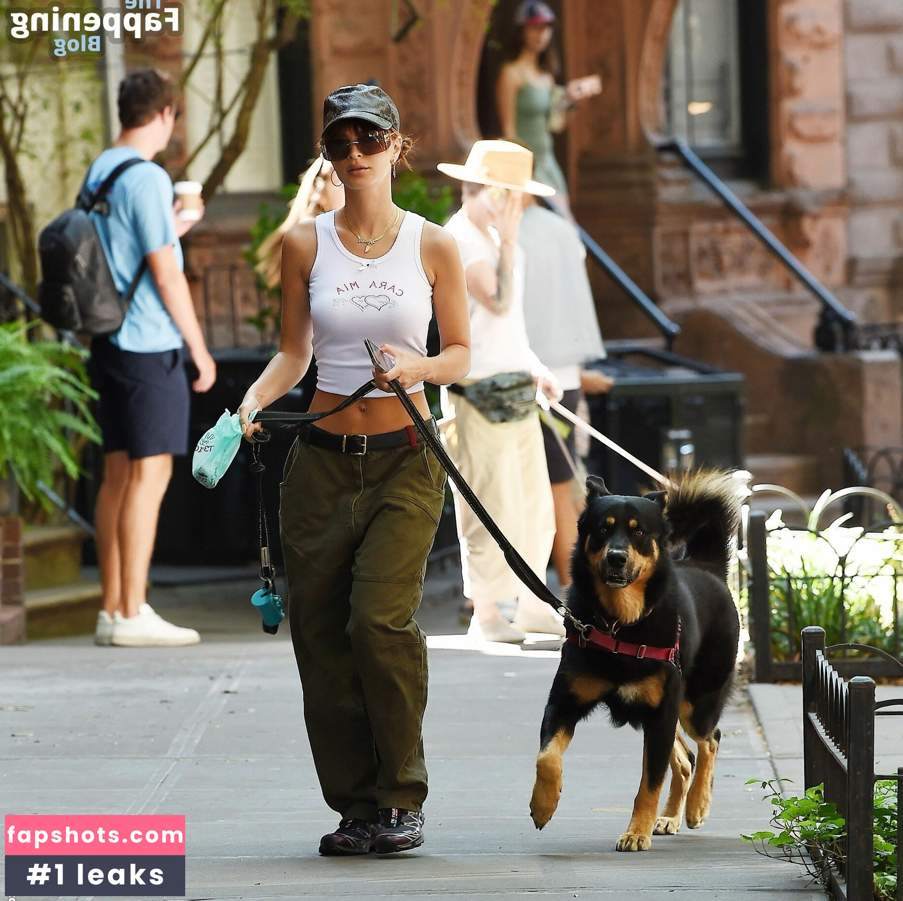 Emily Ratajkowski gallery photo #4203