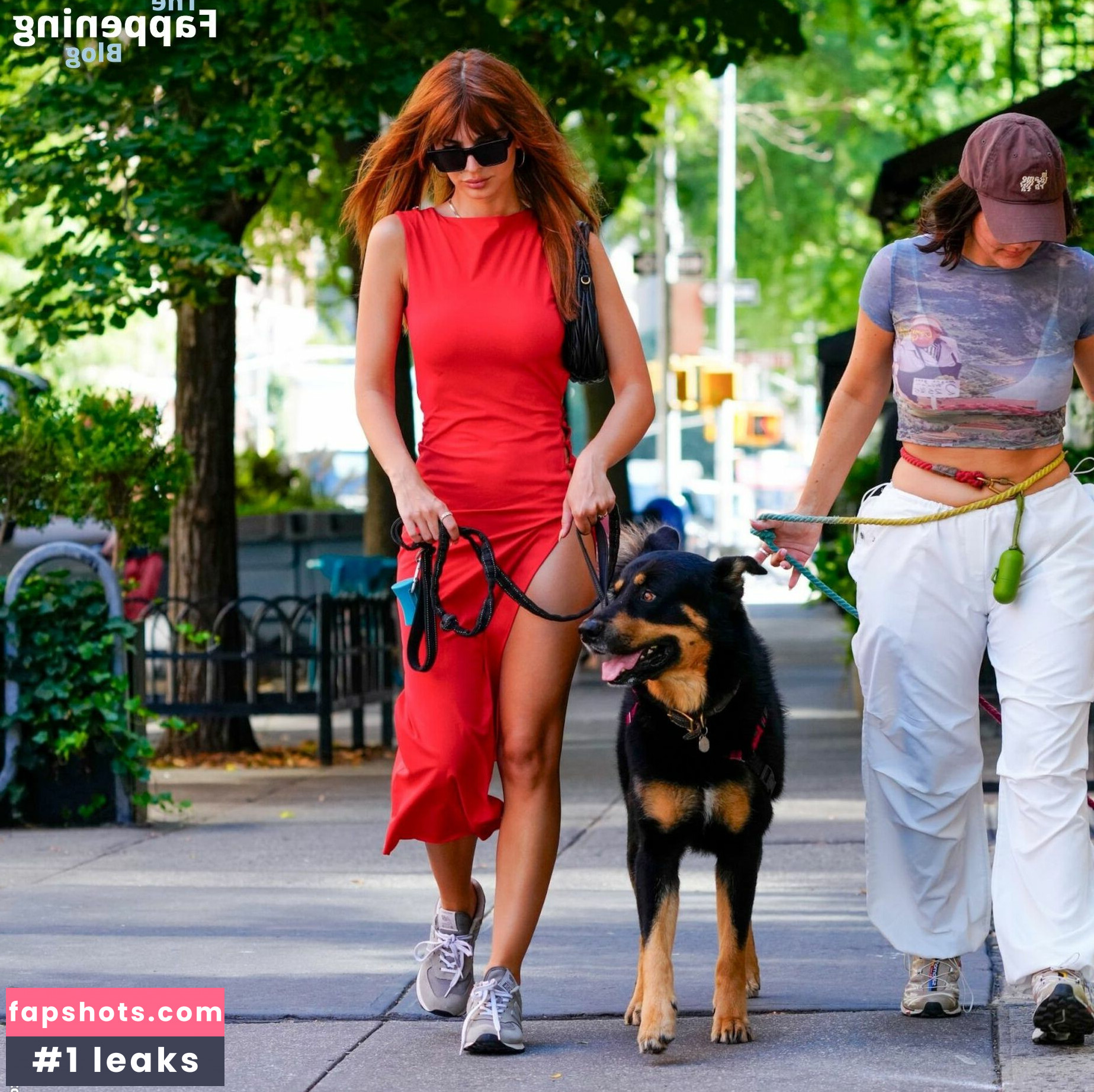 Emily Ratajkowski gallery photo #4443