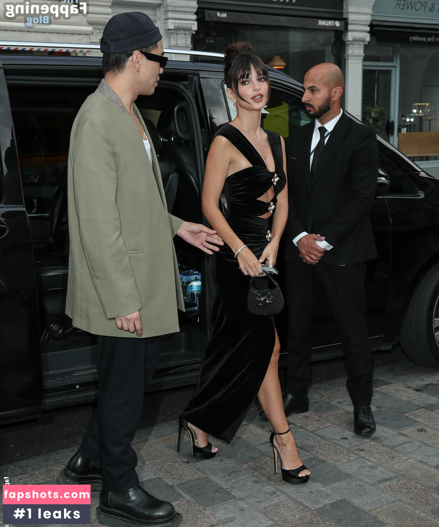 Emily Ratajkowski gallery photo #4495