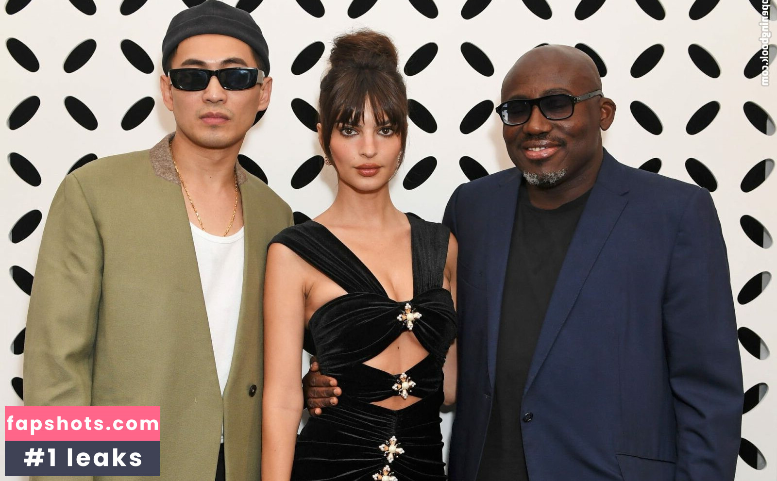 Emily Ratajkowski gallery photo #4502