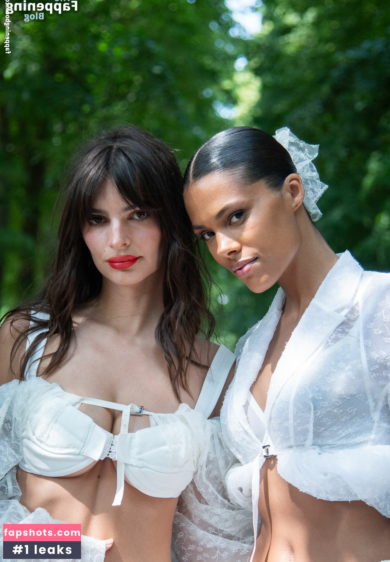 Emily Ratajkowski gallery photo #4528