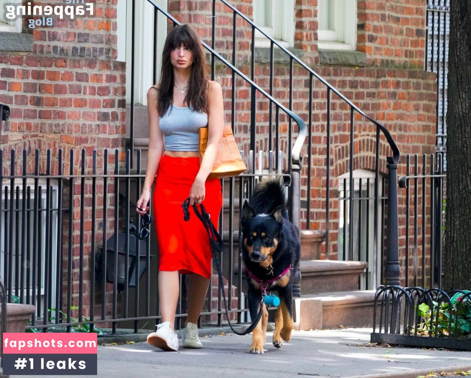 Emily Ratajkowski gallery photo #4539