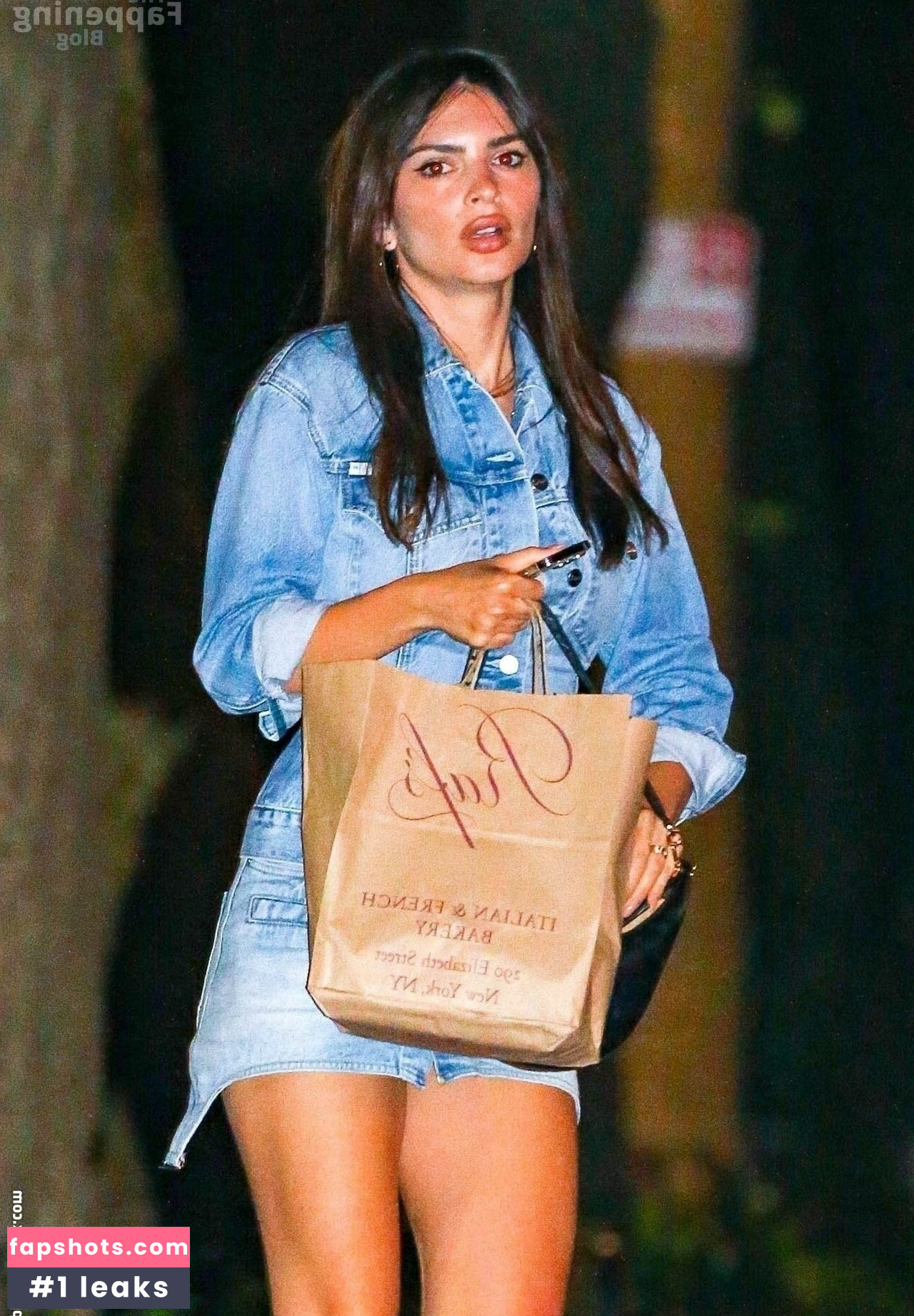 Emily Ratajkowski gallery photo #4552