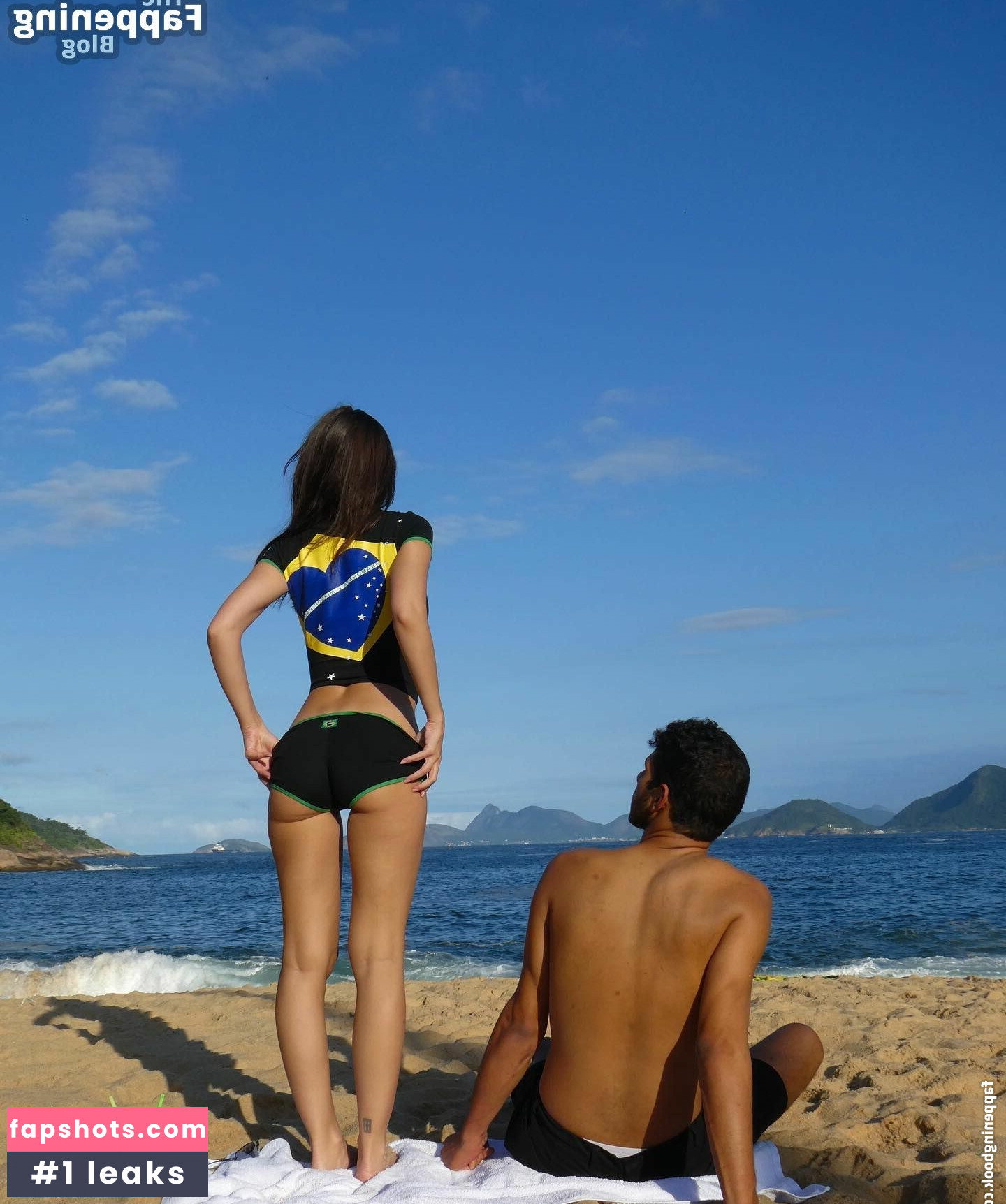 Emily Ratajkowski gallery photo #4601