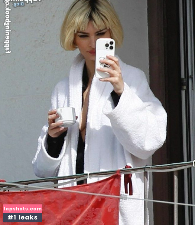 Emily Ratajkowski gallery photo #4720