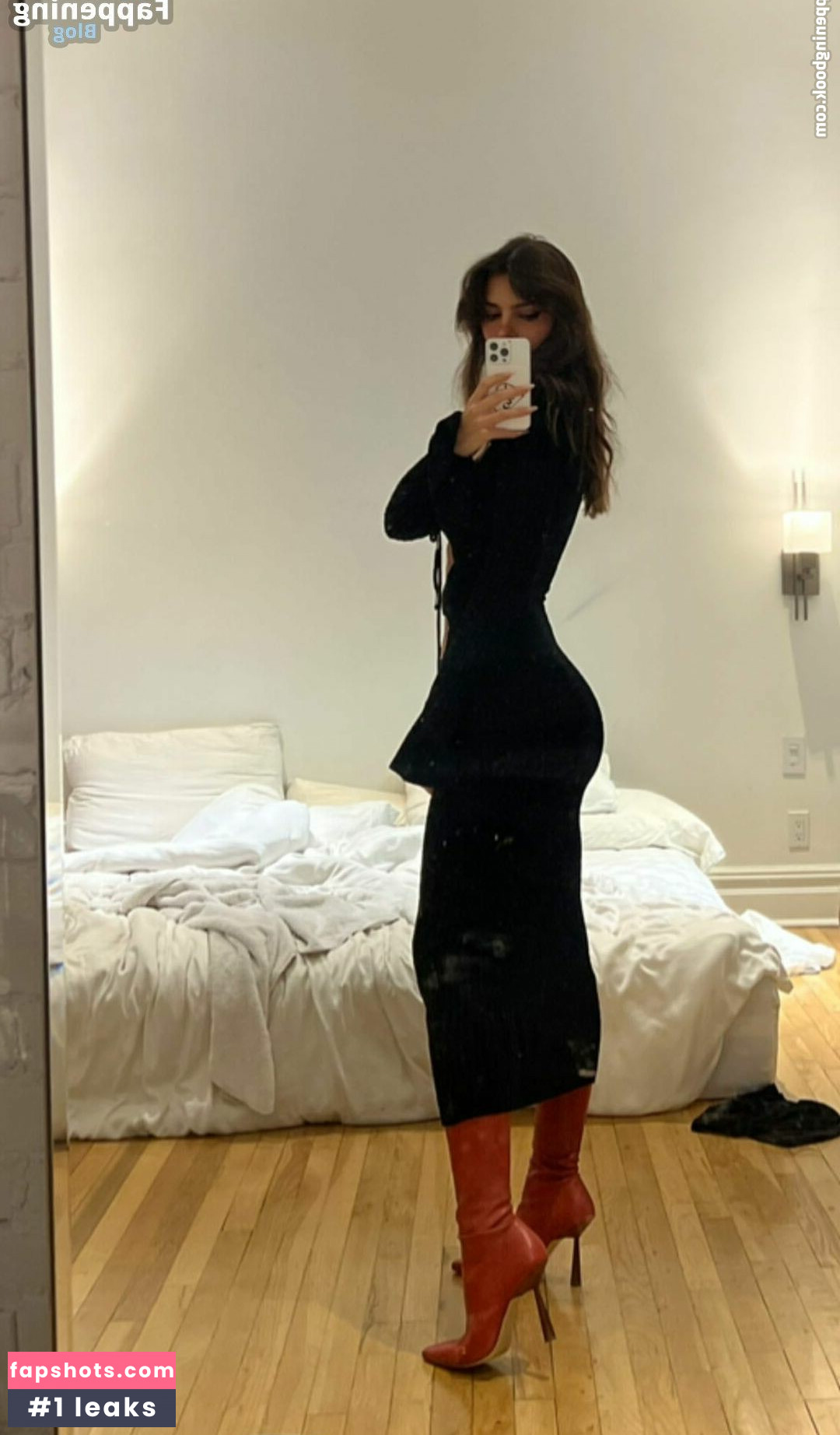 Emily Ratajkowski gallery photo #4775