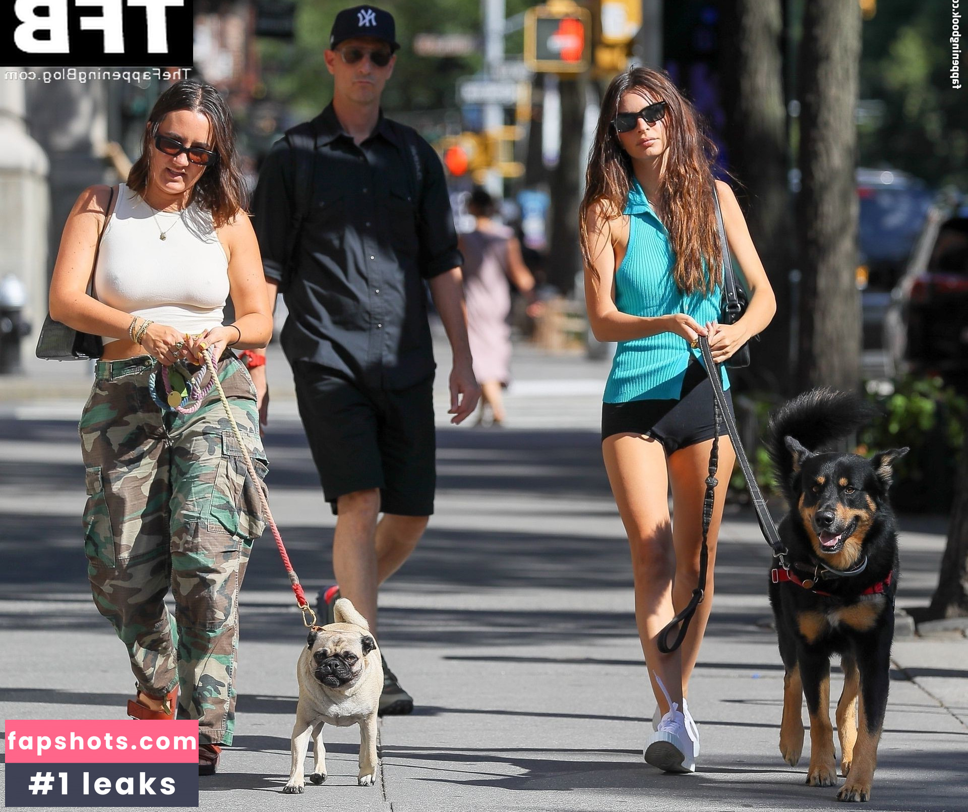 Emily Ratajkowski gallery photo #4948