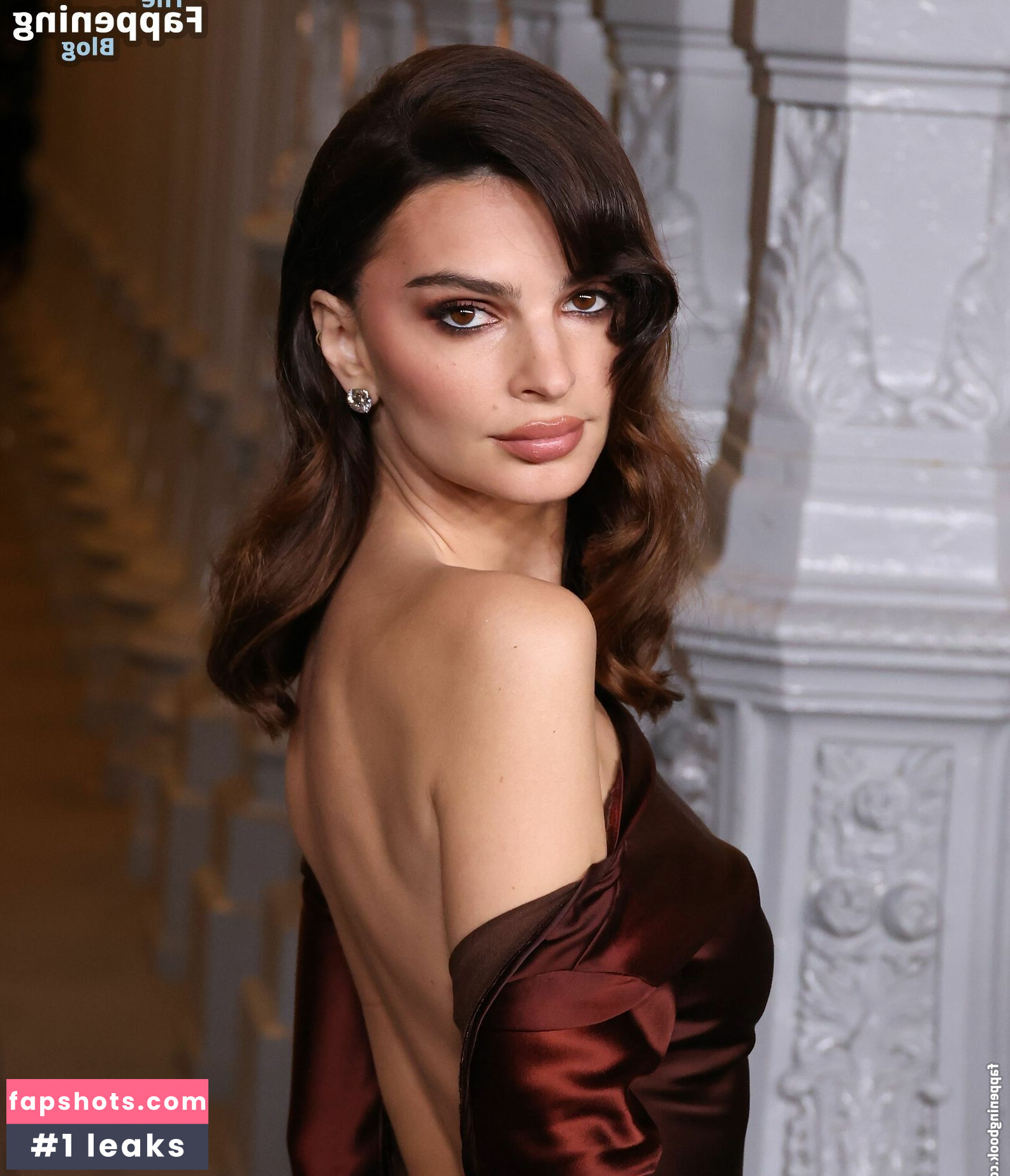 Emily Ratajkowski gallery photo #505