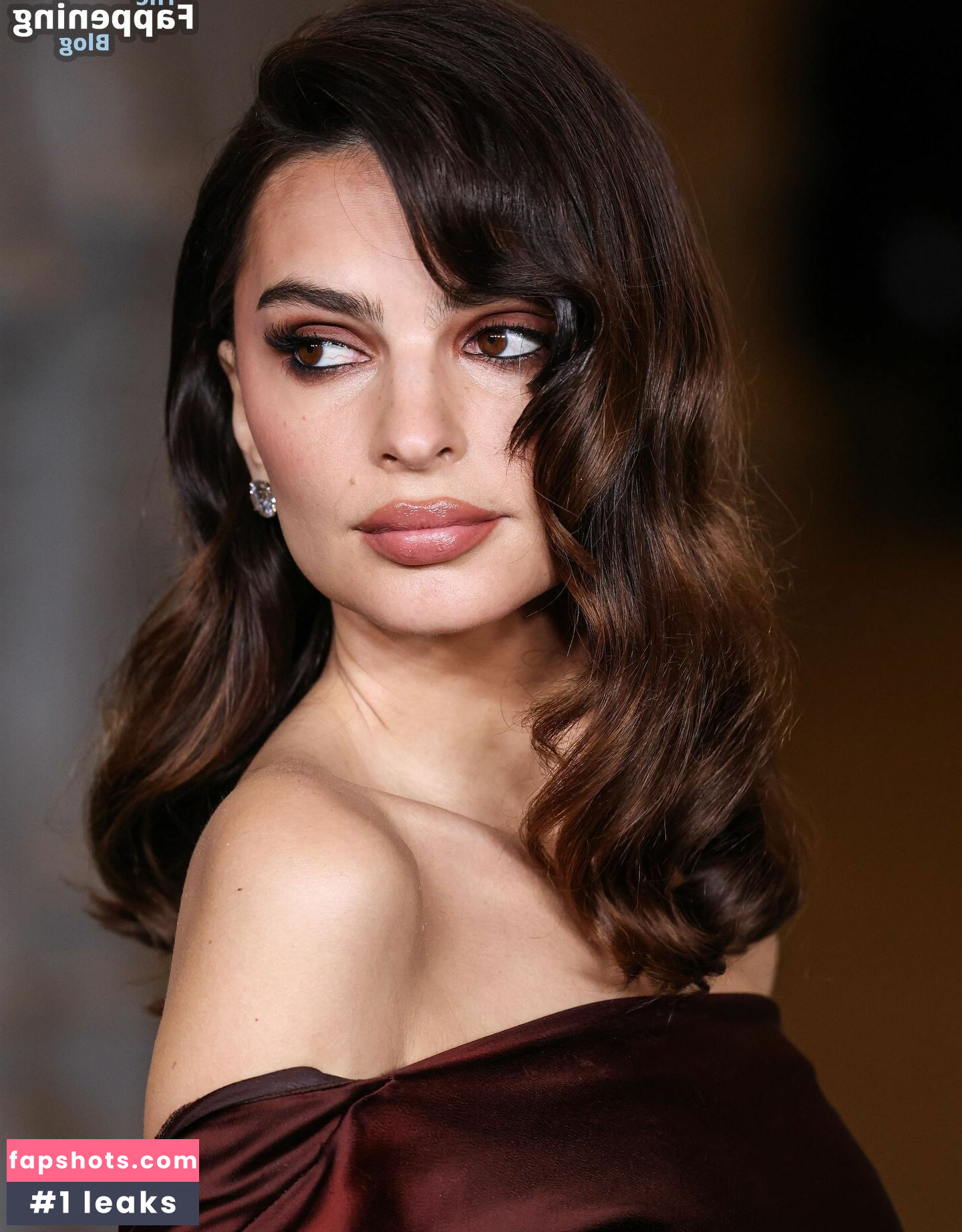 Emily Ratajkowski gallery photo #510