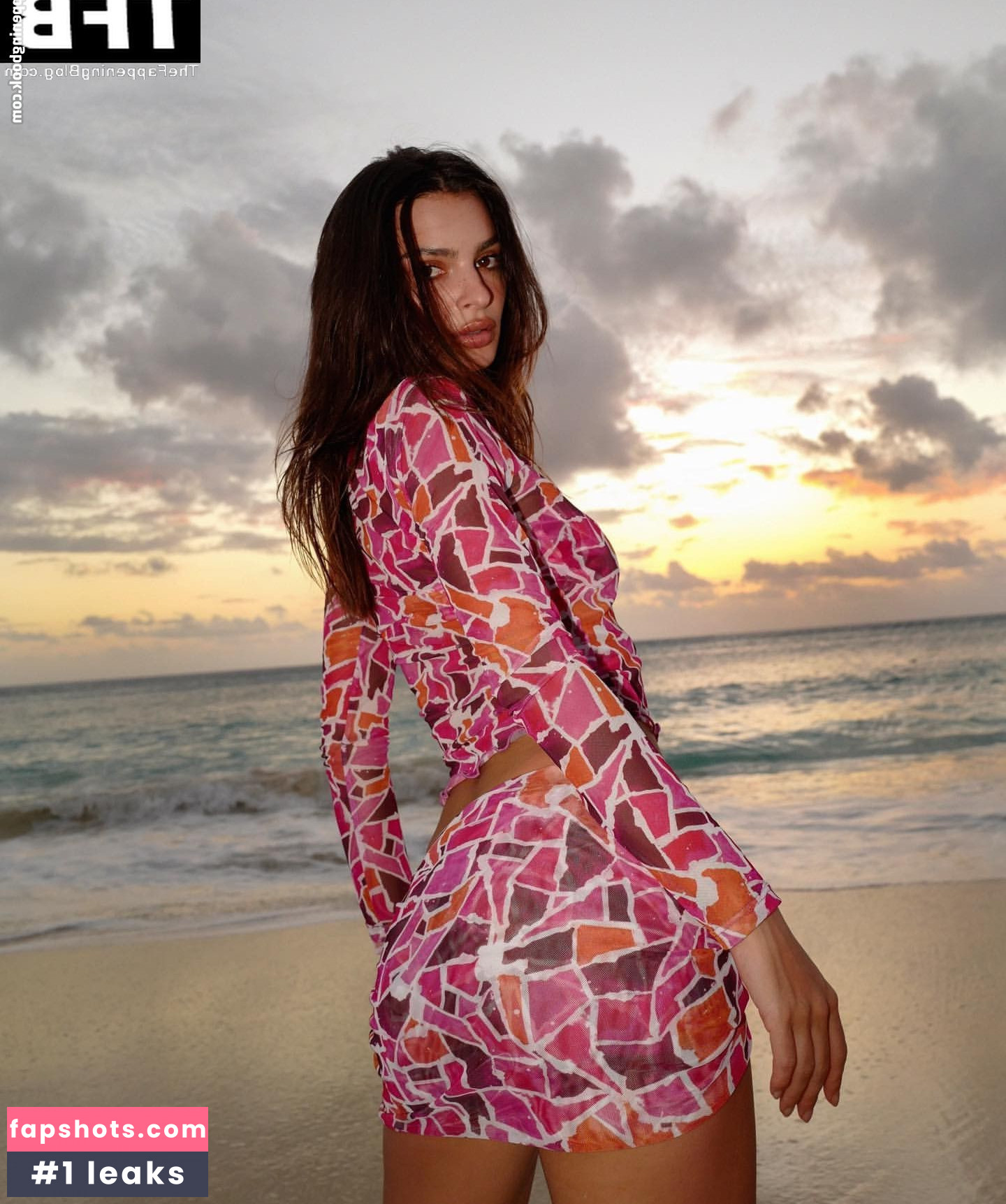 Emily Ratajkowski gallery photo #5120