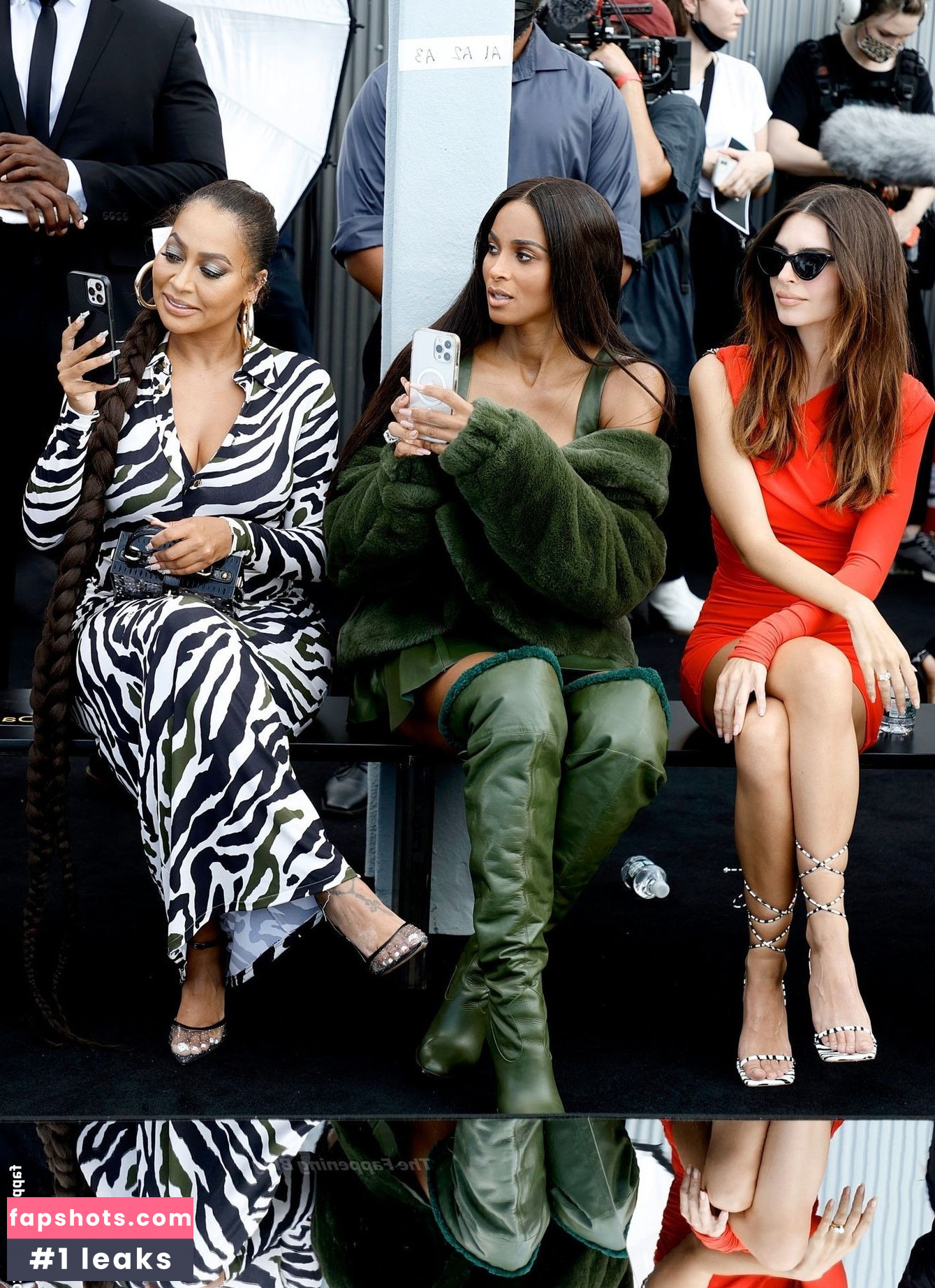 Emily Ratajkowski gallery photo #5205