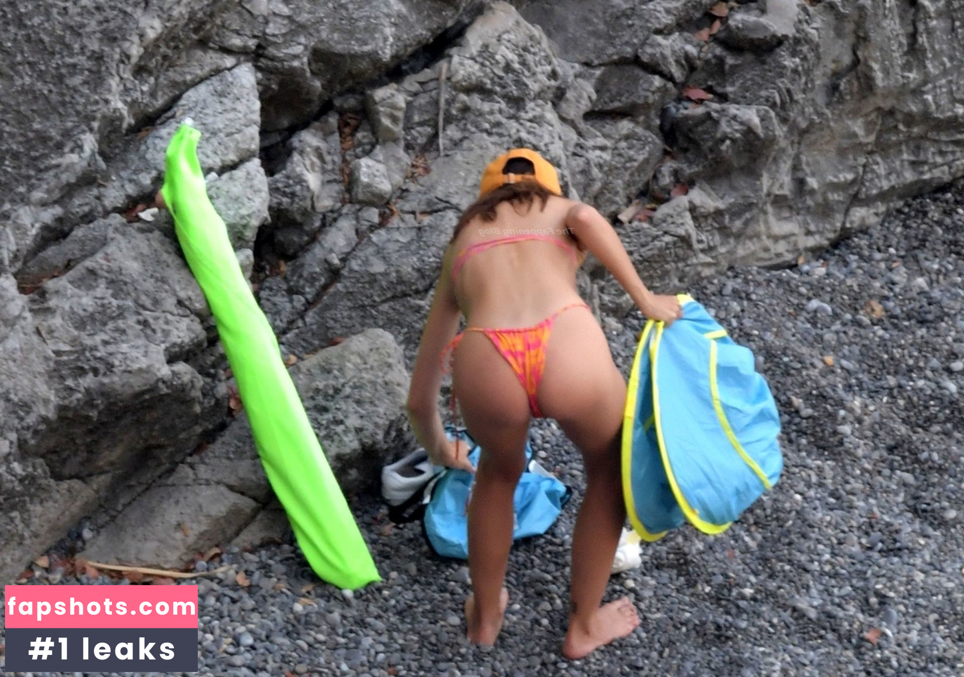 Emily Ratajkowski gallery photo #5238