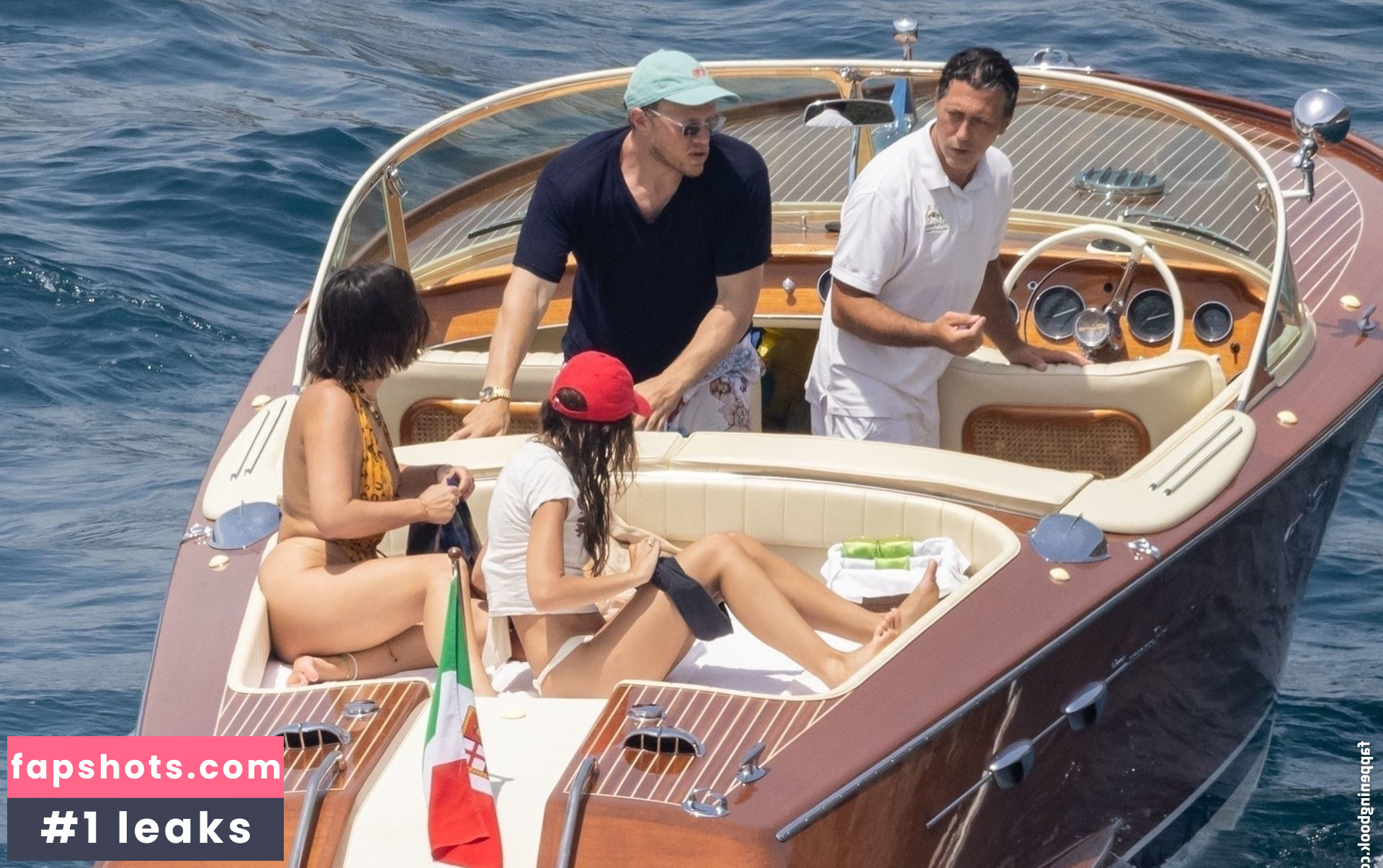 Emily Ratajkowski gallery photo #5255