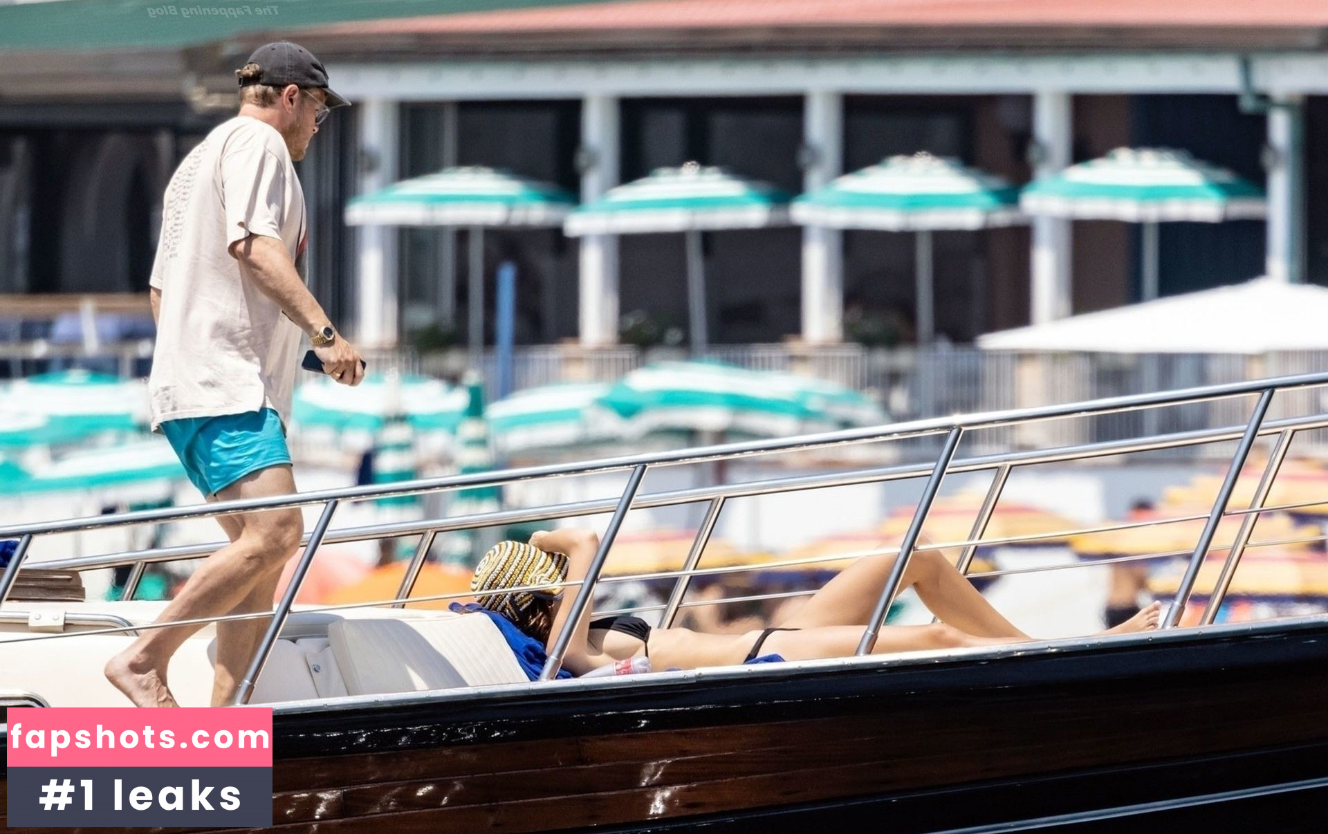 Emily Ratajkowski gallery photo #5275