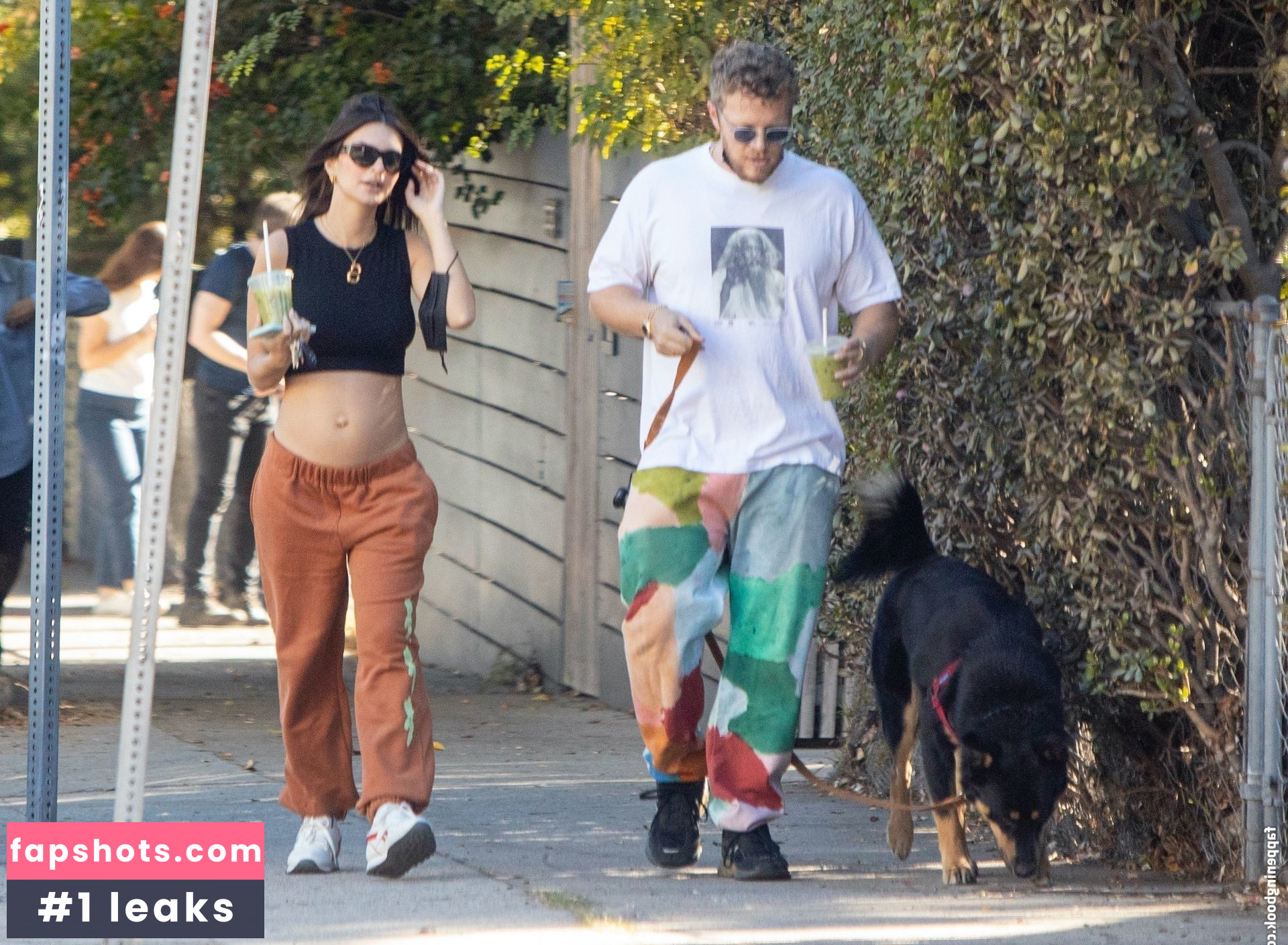 Emily Ratajkowski gallery photo #5373