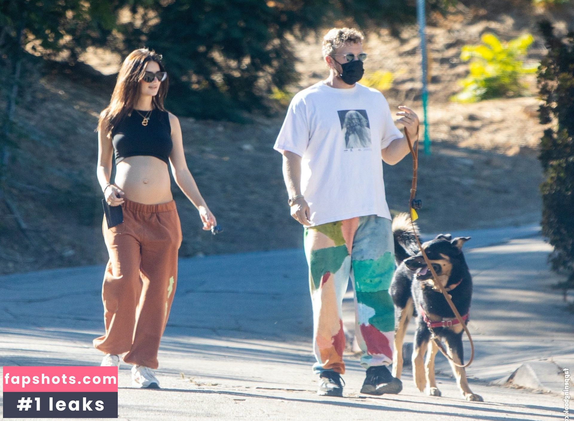 Emily Ratajkowski gallery photo #5375