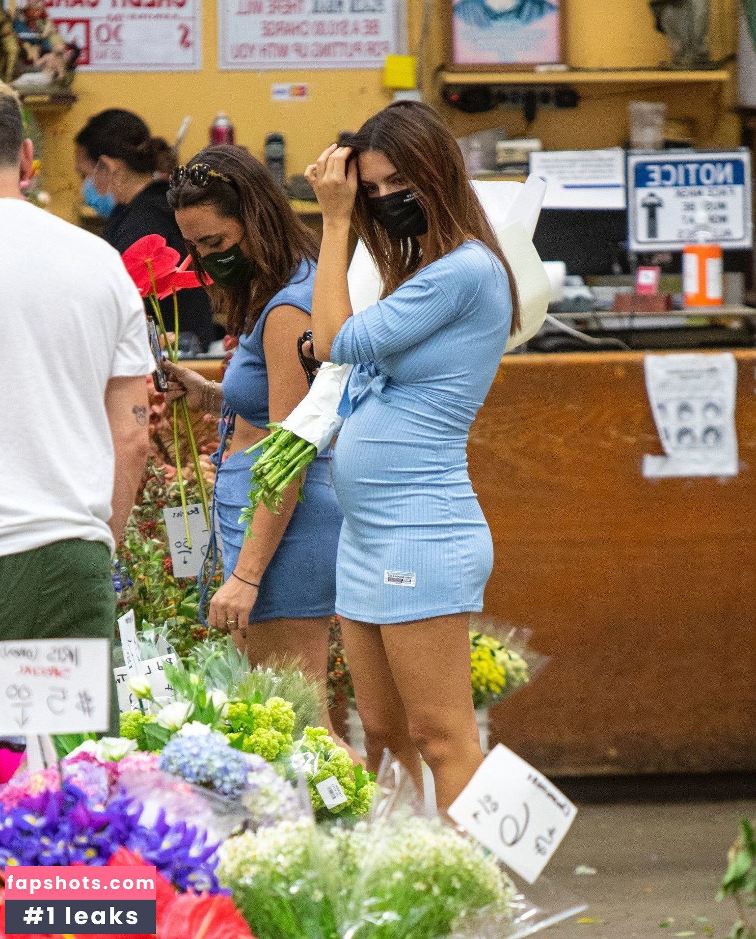 Emily Ratajkowski gallery photo #5395