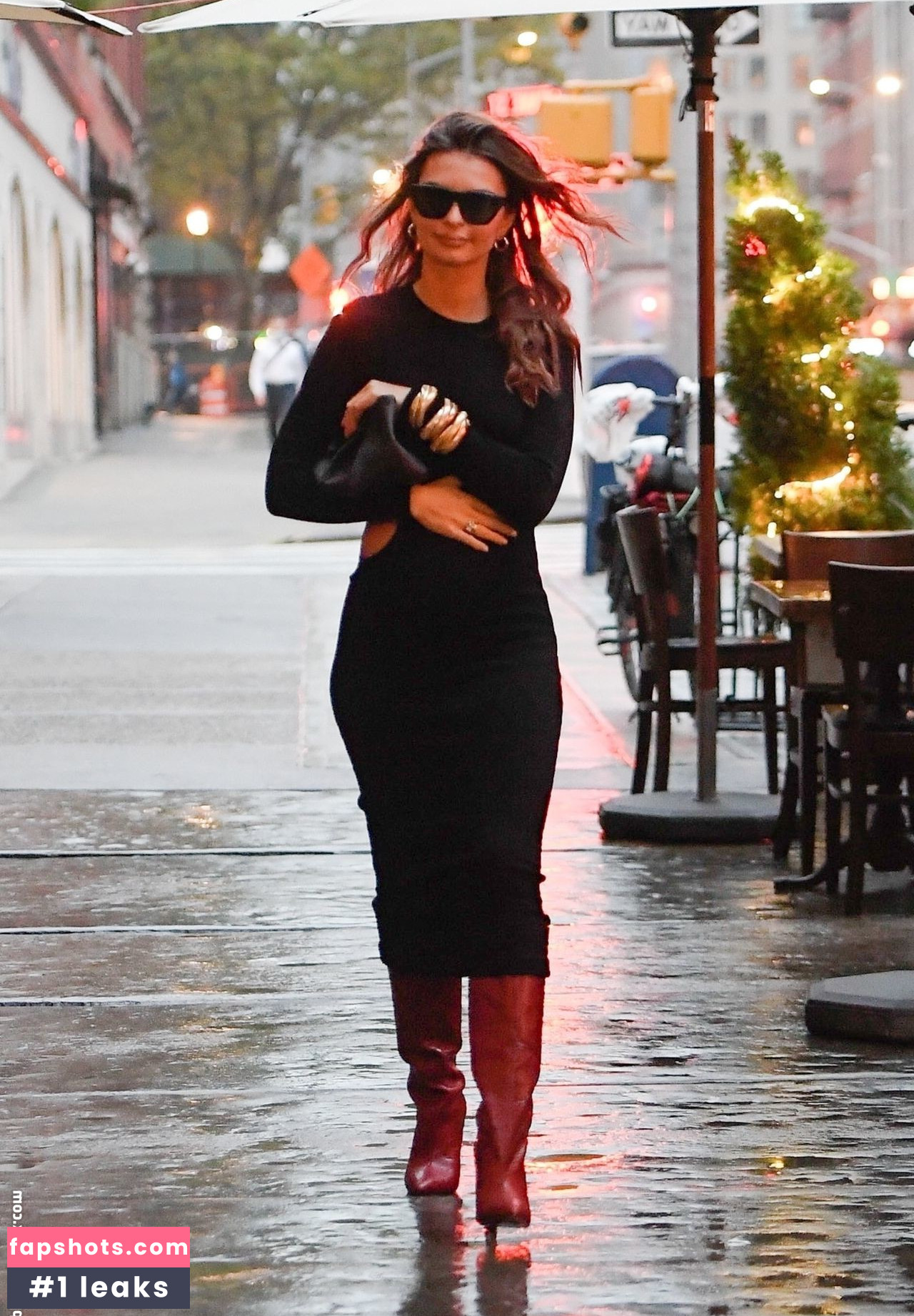 Emily Ratajkowski gallery photo #5431