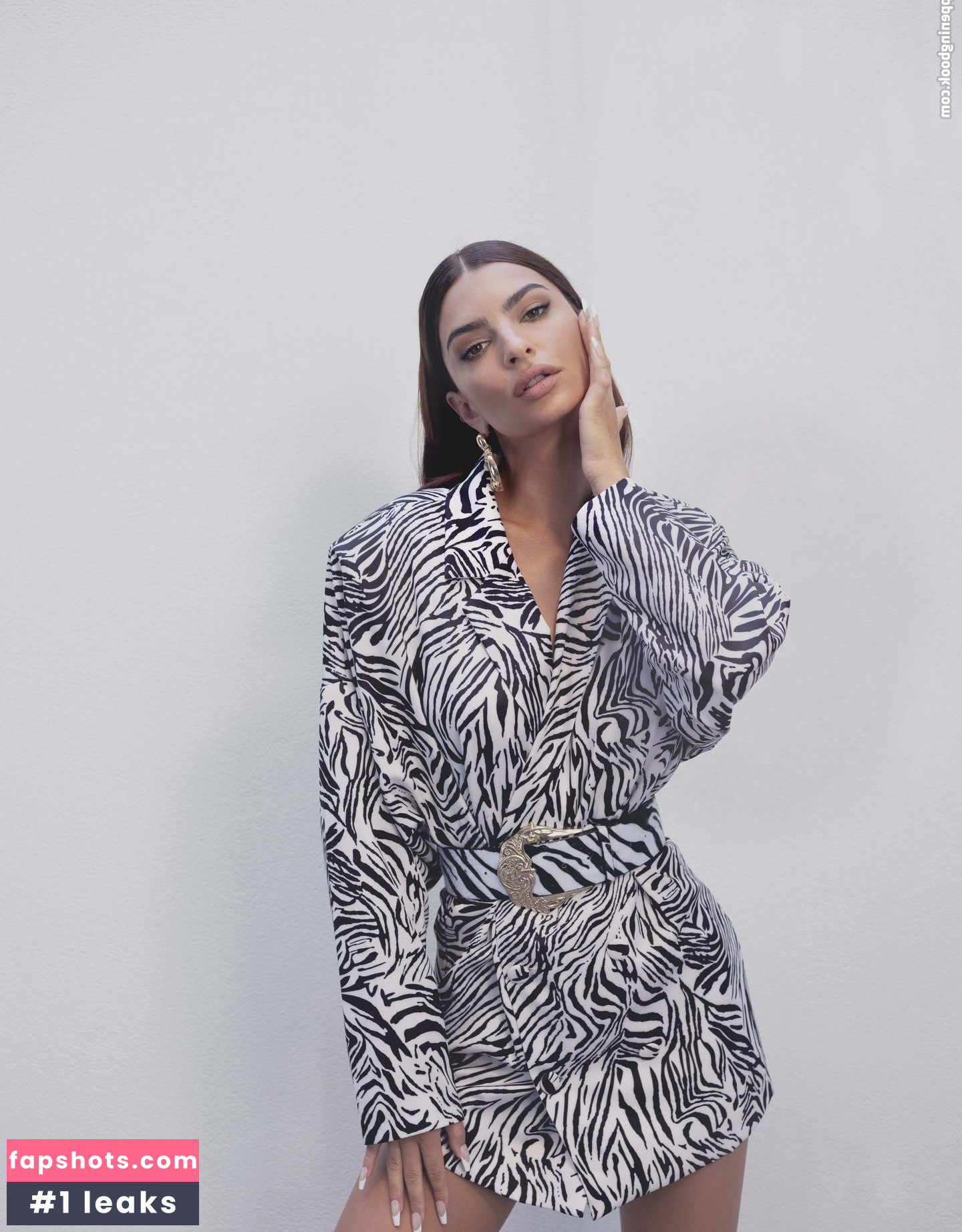 Emily Ratajkowski gallery photo #5441