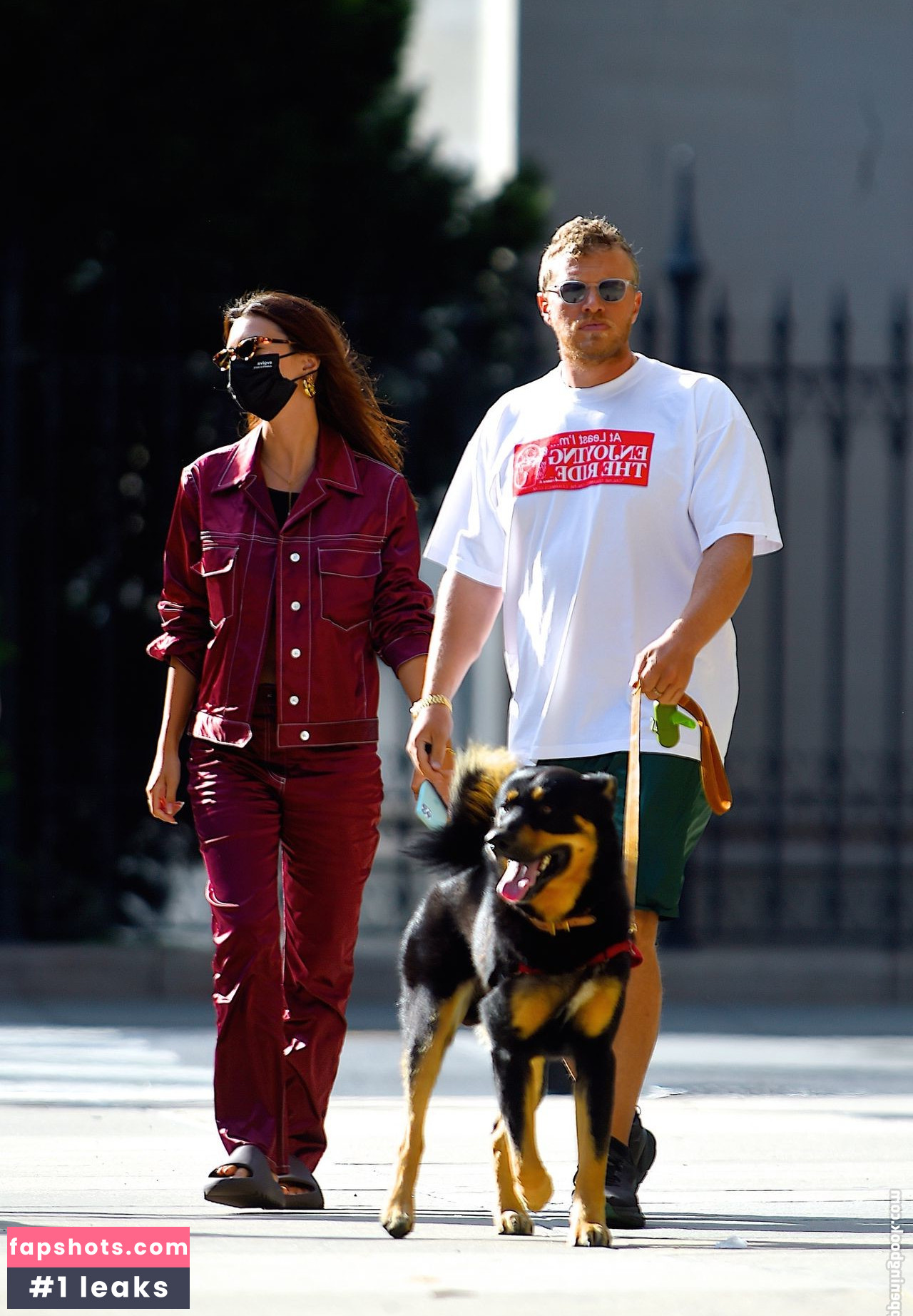 Emily Ratajkowski gallery photo #5459