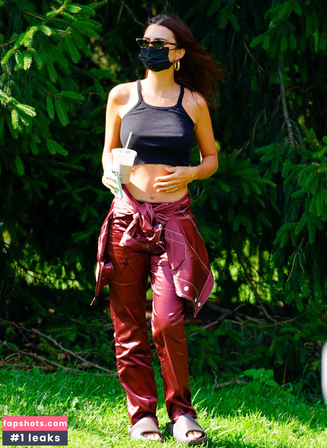 Emily Ratajkowski gallery photo #5465