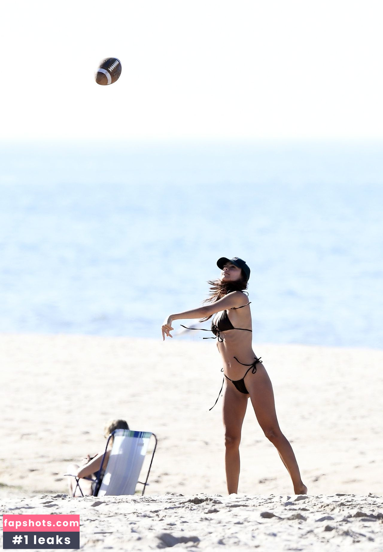 Emily Ratajkowski gallery photo #5531