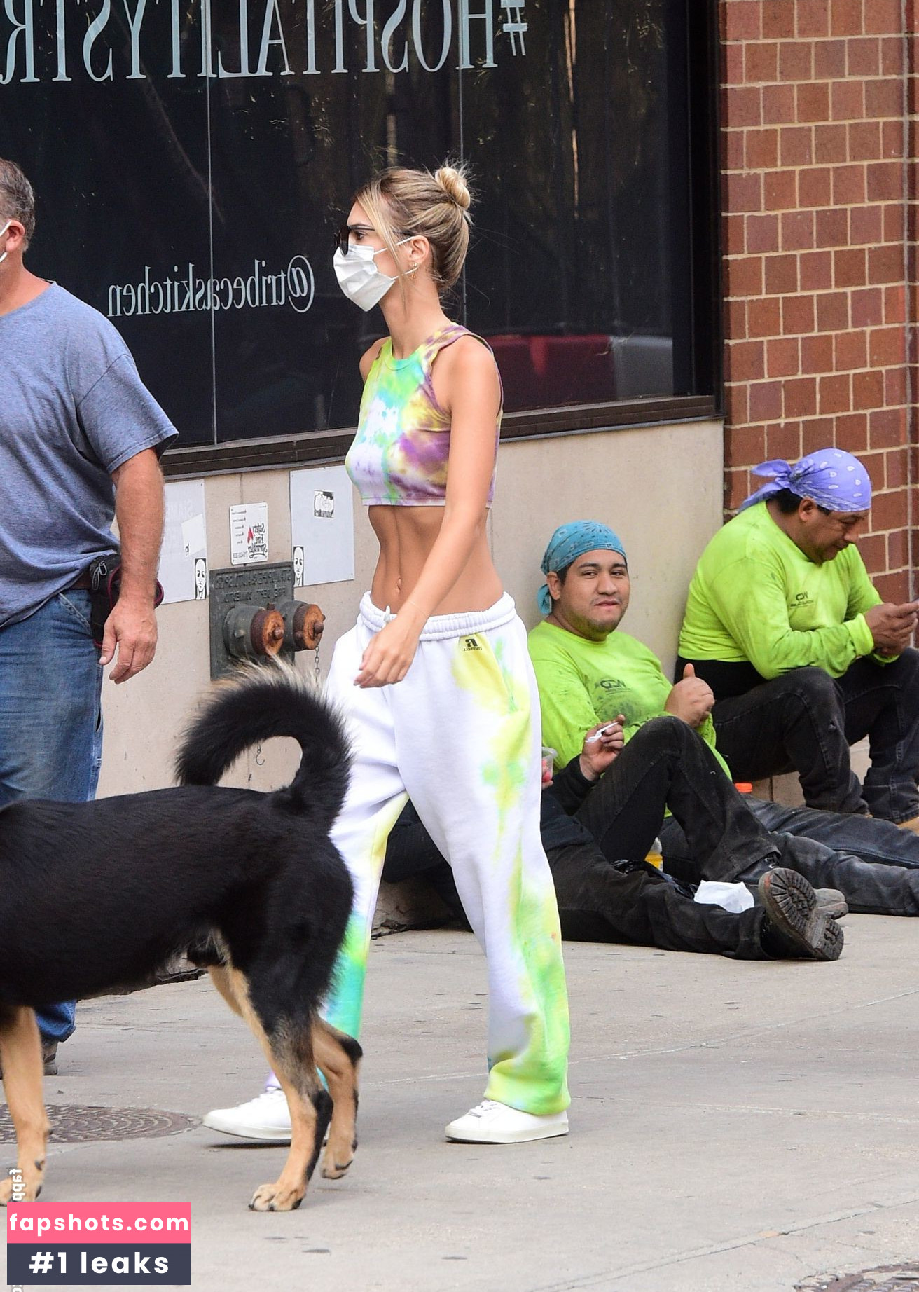 Emily Ratajkowski gallery photo #5634