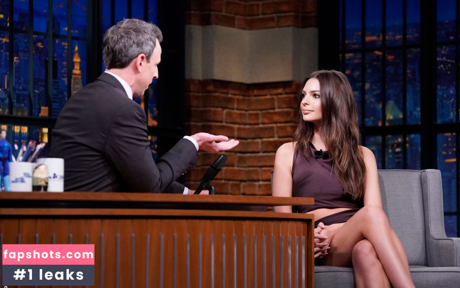 Emily Ratajkowski gallery photo #5720