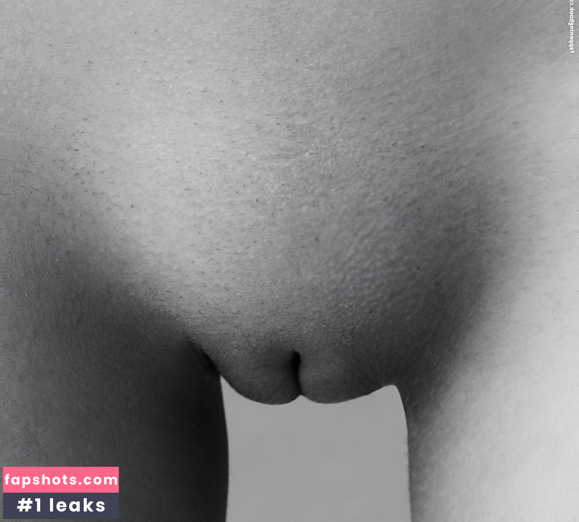 Emily Ratajkowski gallery photo #5730