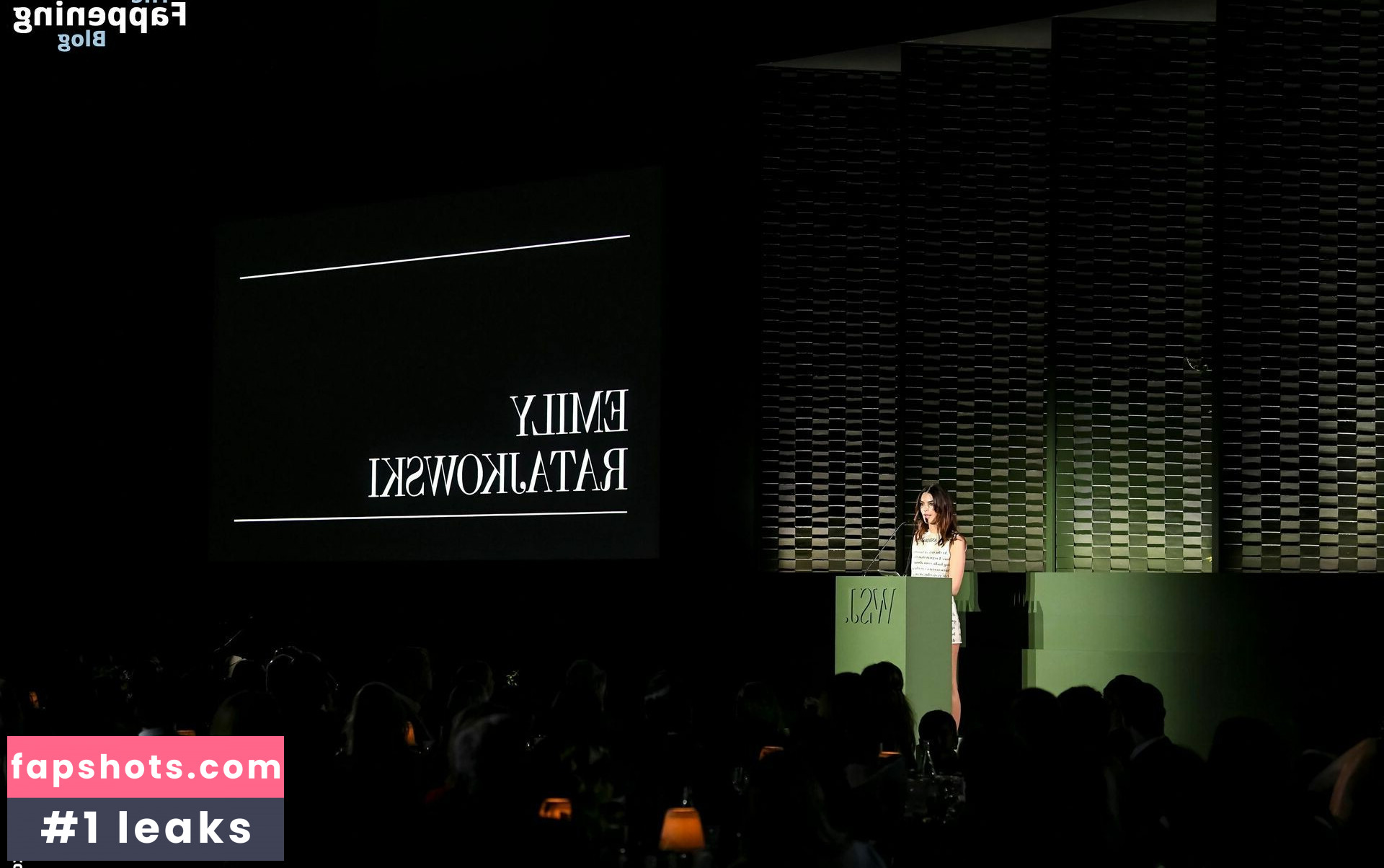 Emily Ratajkowski gallery photo #577