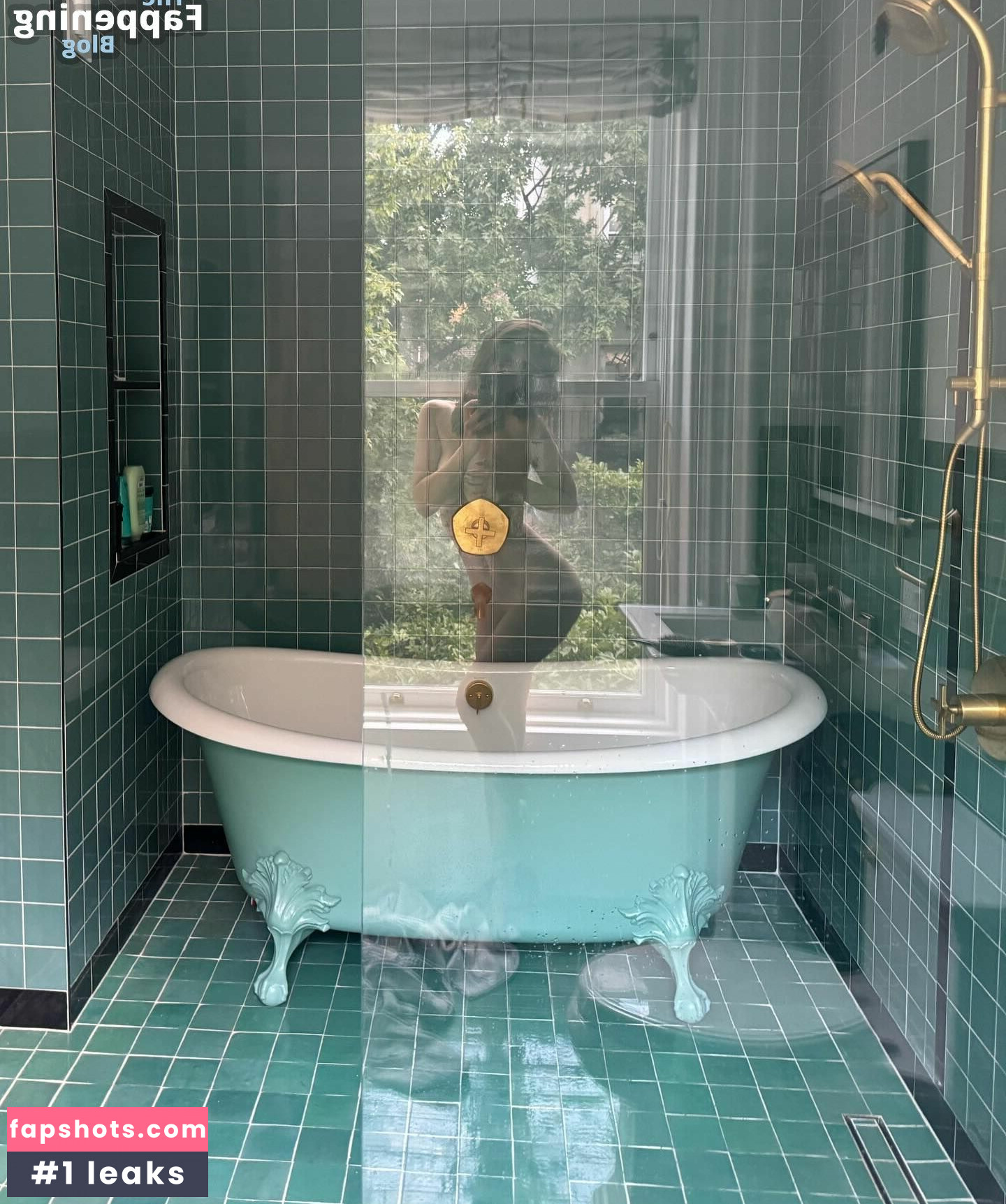 Emily Ratajkowski gallery photo #612