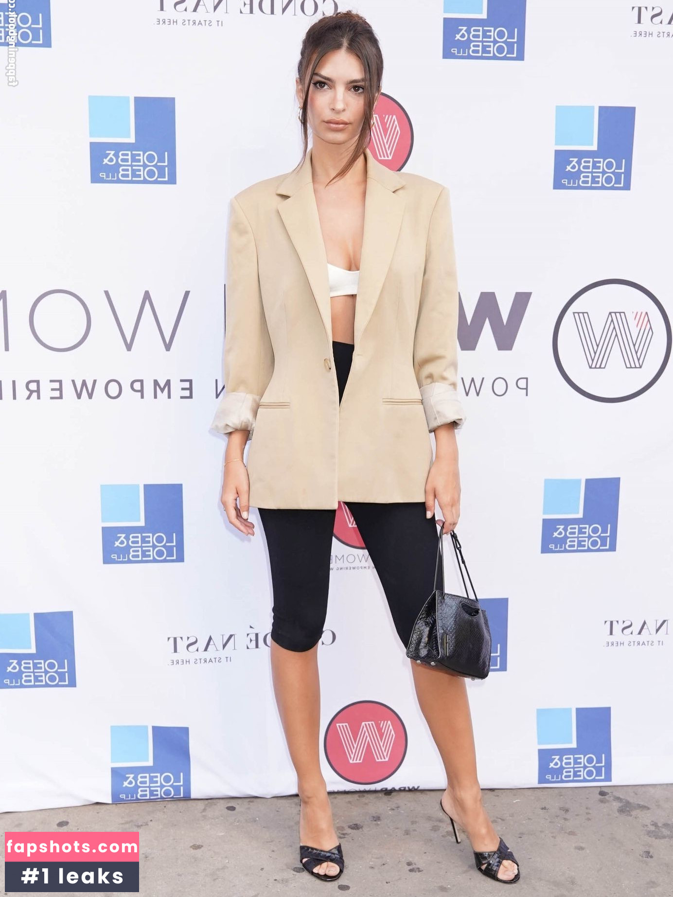 Emily Ratajkowski gallery photo #6188