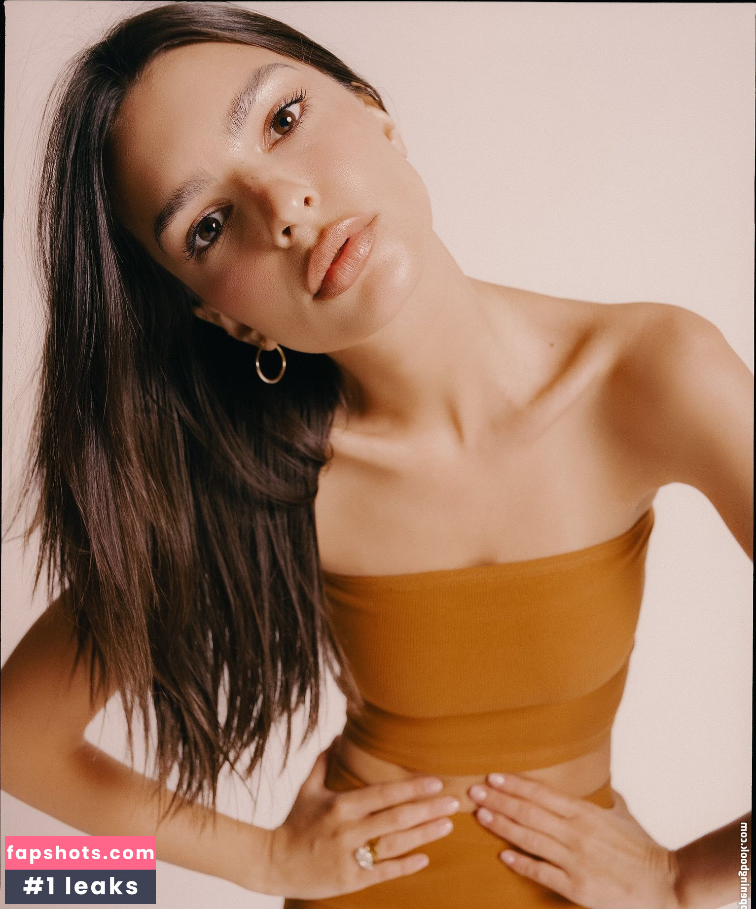 Emily Ratajkowski gallery photo #6204