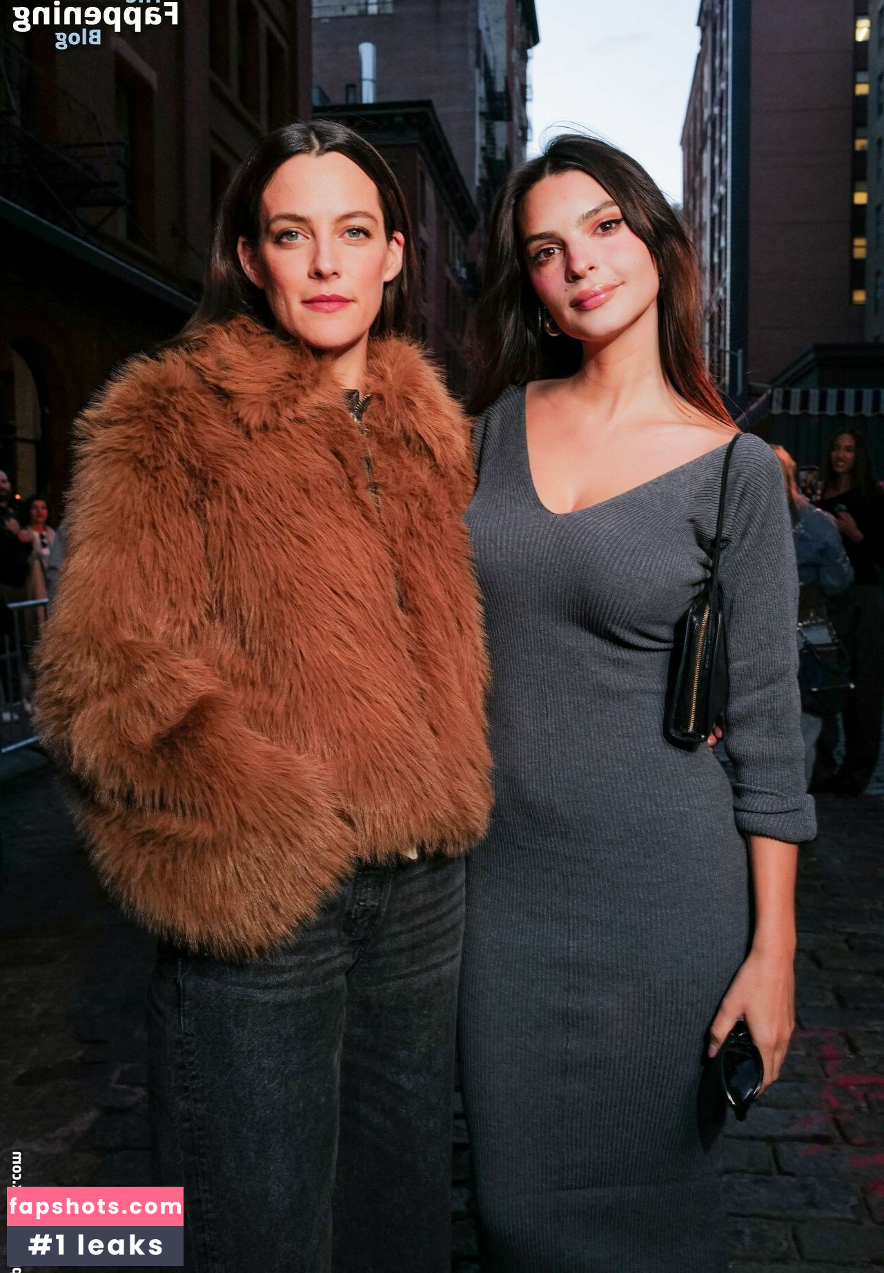 Emily Ratajkowski gallery photo #638