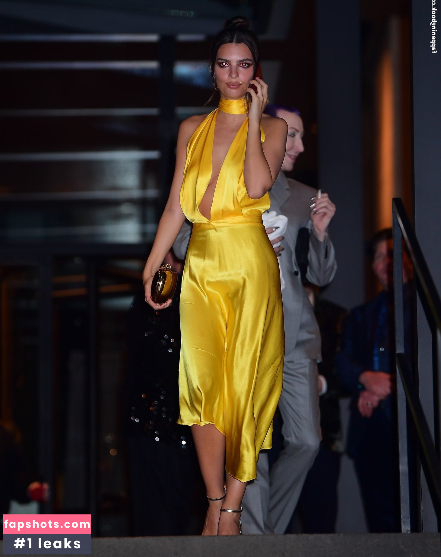 Emily Ratajkowski gallery photo #6401