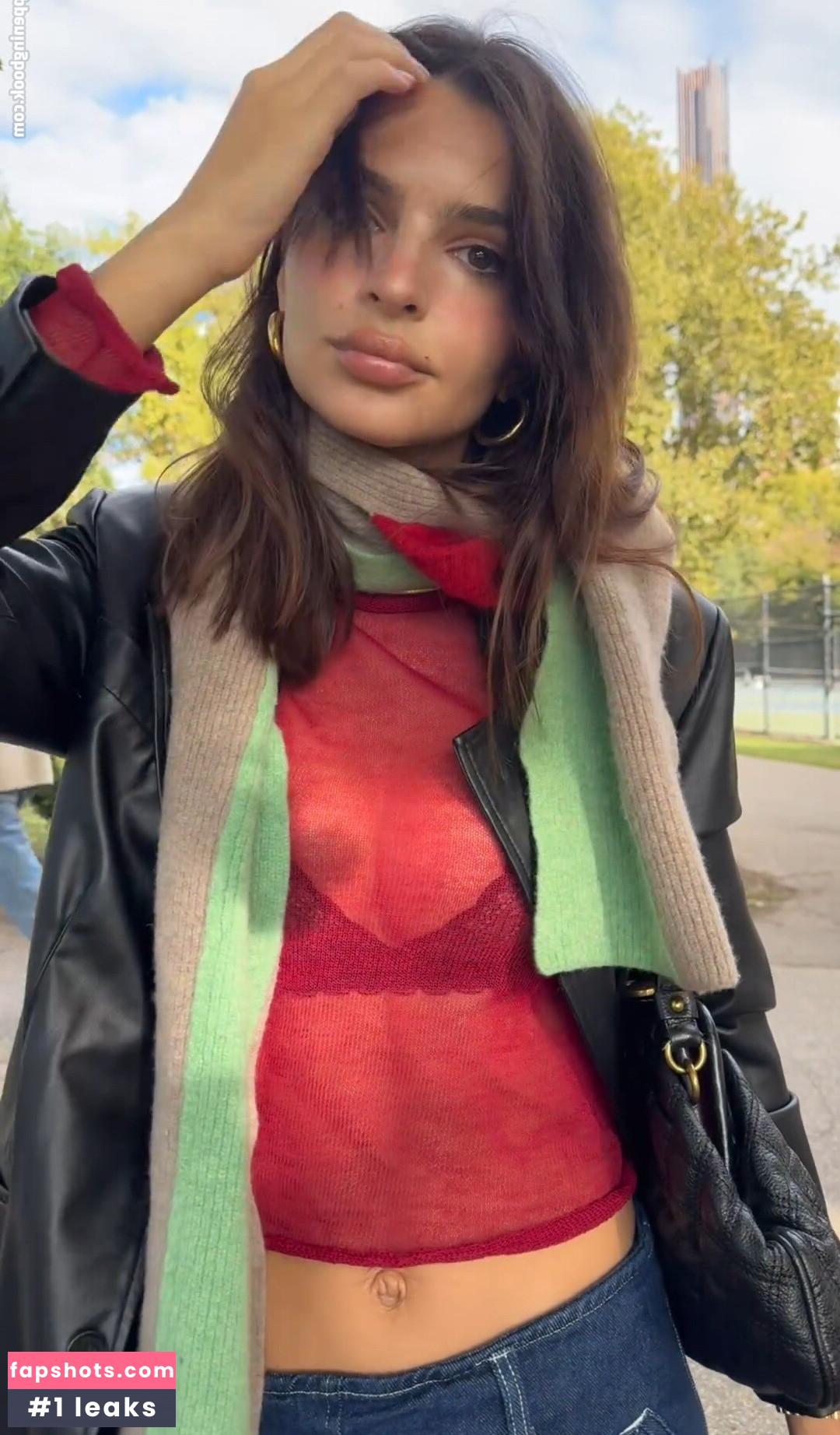 Emily Ratajkowski gallery photo #645