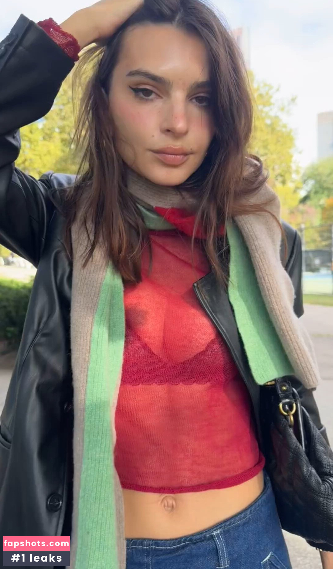 Emily Ratajkowski gallery photo #648