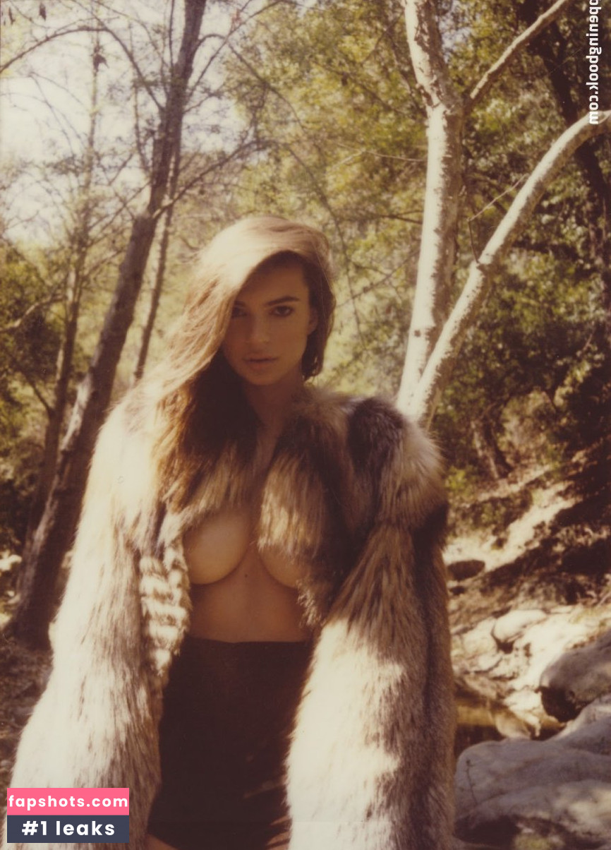 Emily Ratajkowski gallery photo #6494