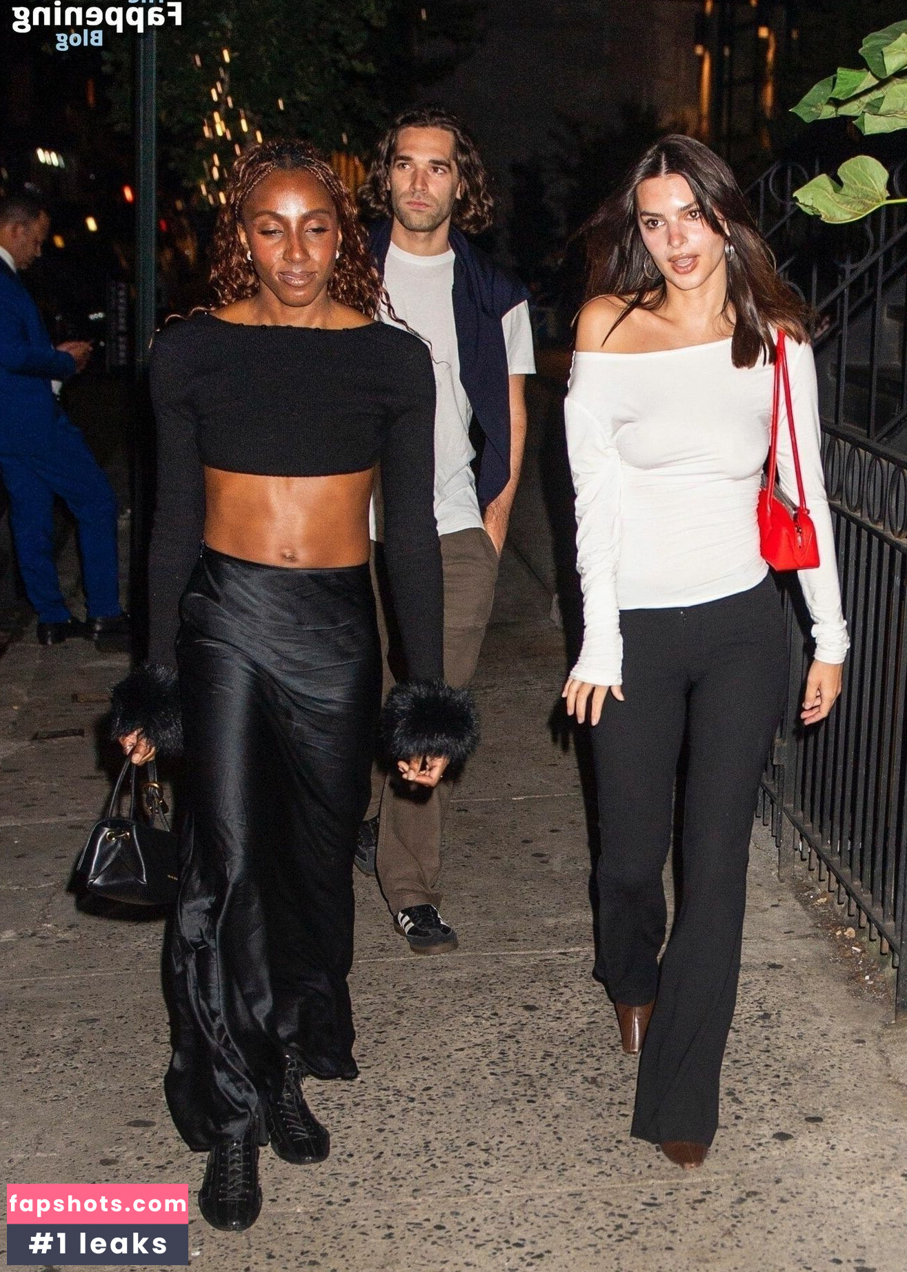 Emily Ratajkowski gallery photo #659