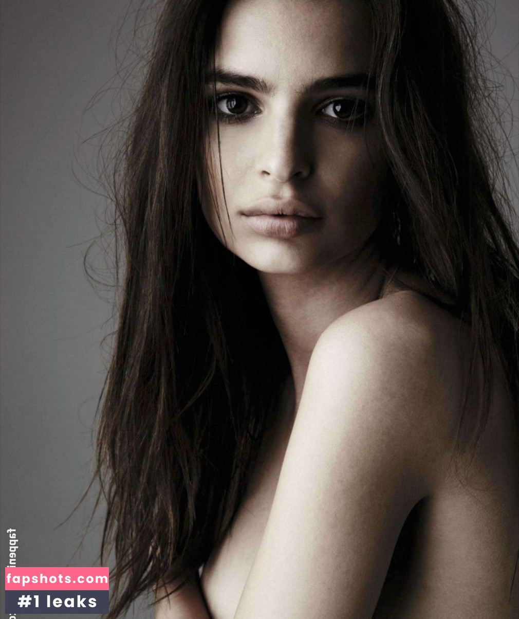 Emily Ratajkowski gallery photo #6634