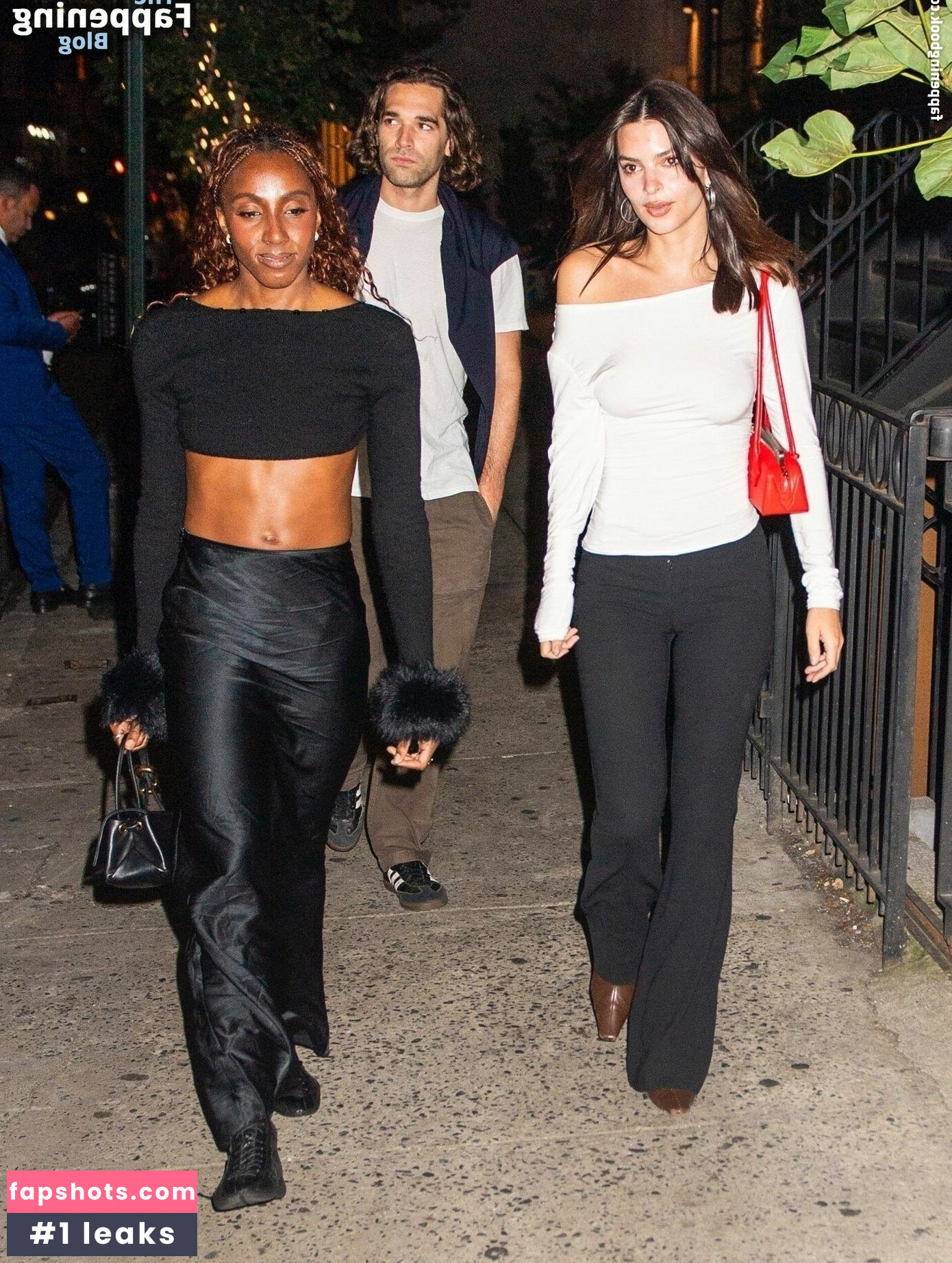 Emily Ratajkowski gallery photo #666