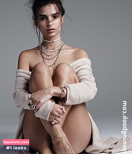 Emily Ratajkowski gallery photo #6664