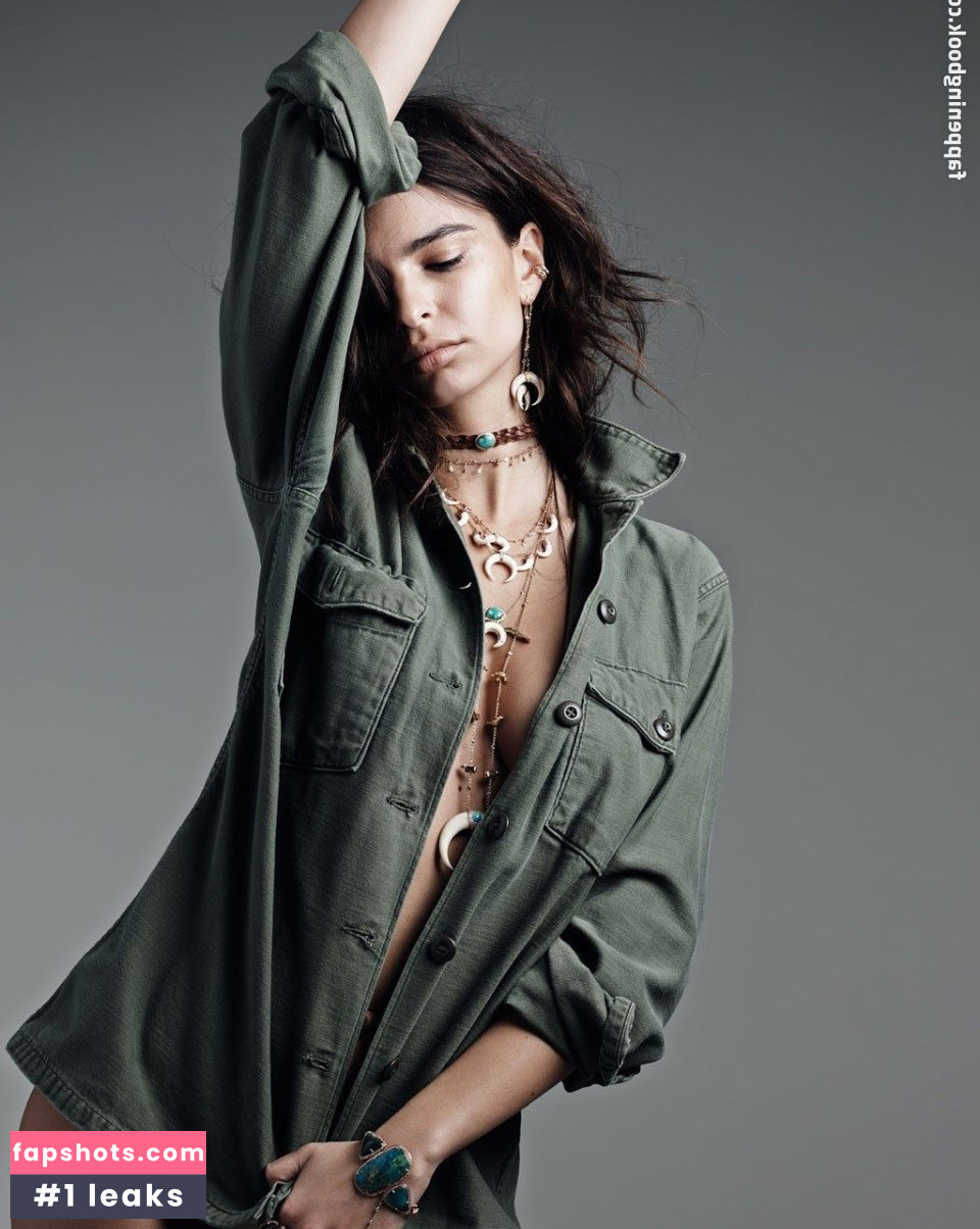 Emily Ratajkowski gallery photo #6674