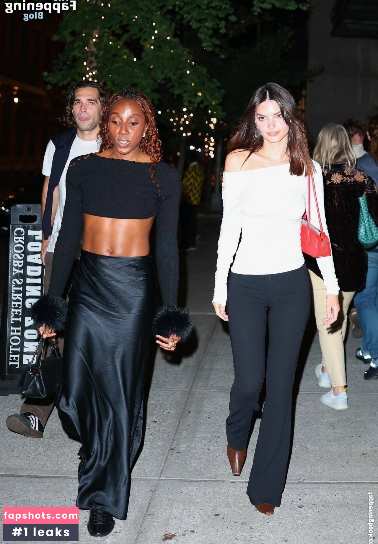 Emily Ratajkowski gallery photo #671