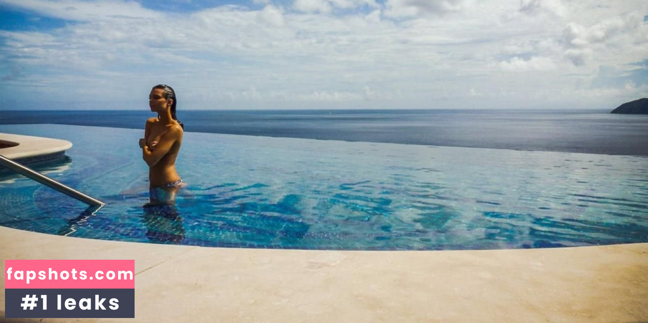 Emily Ratajkowski gallery photo #6702