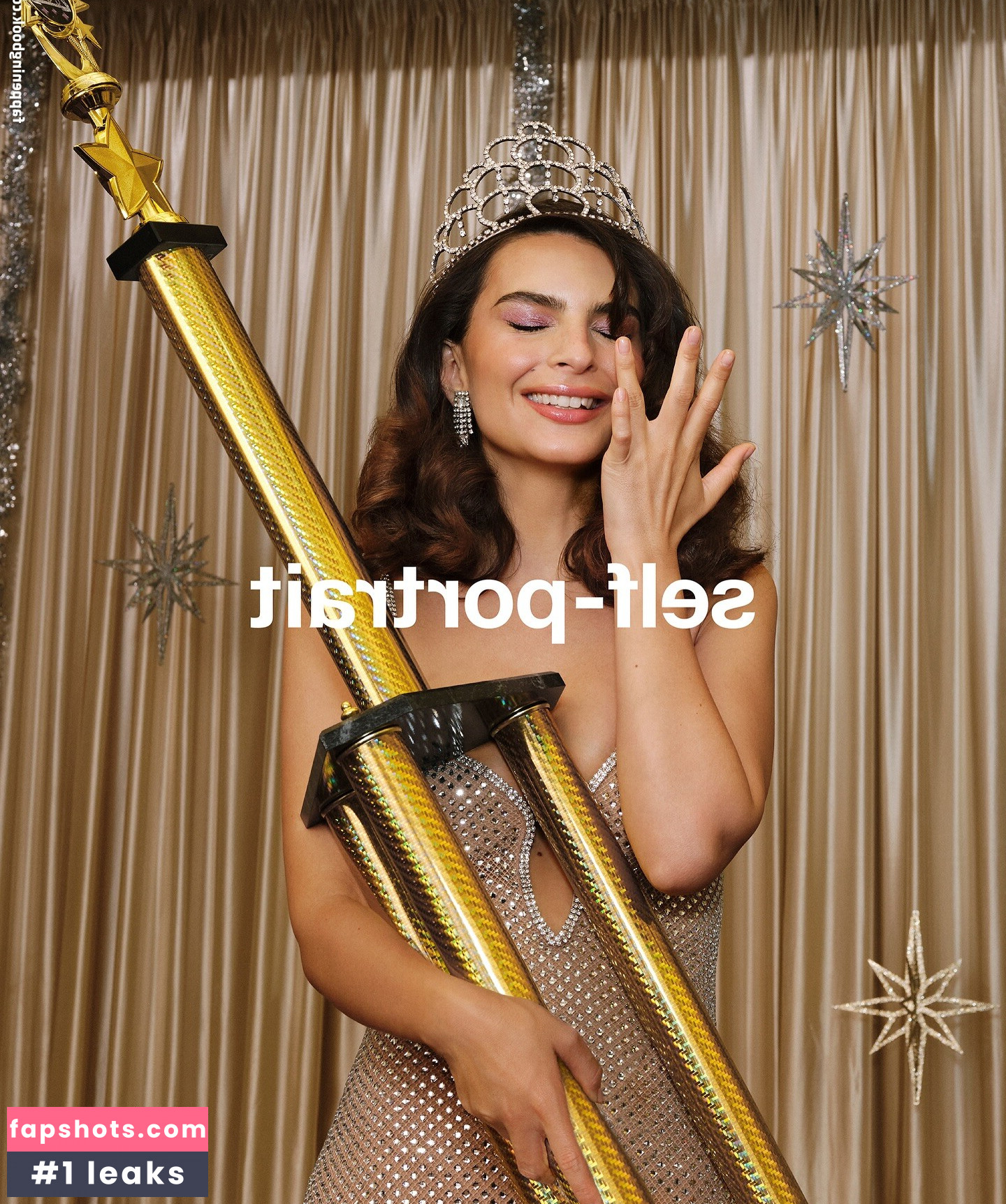 Emily Ratajkowski gallery photo #676