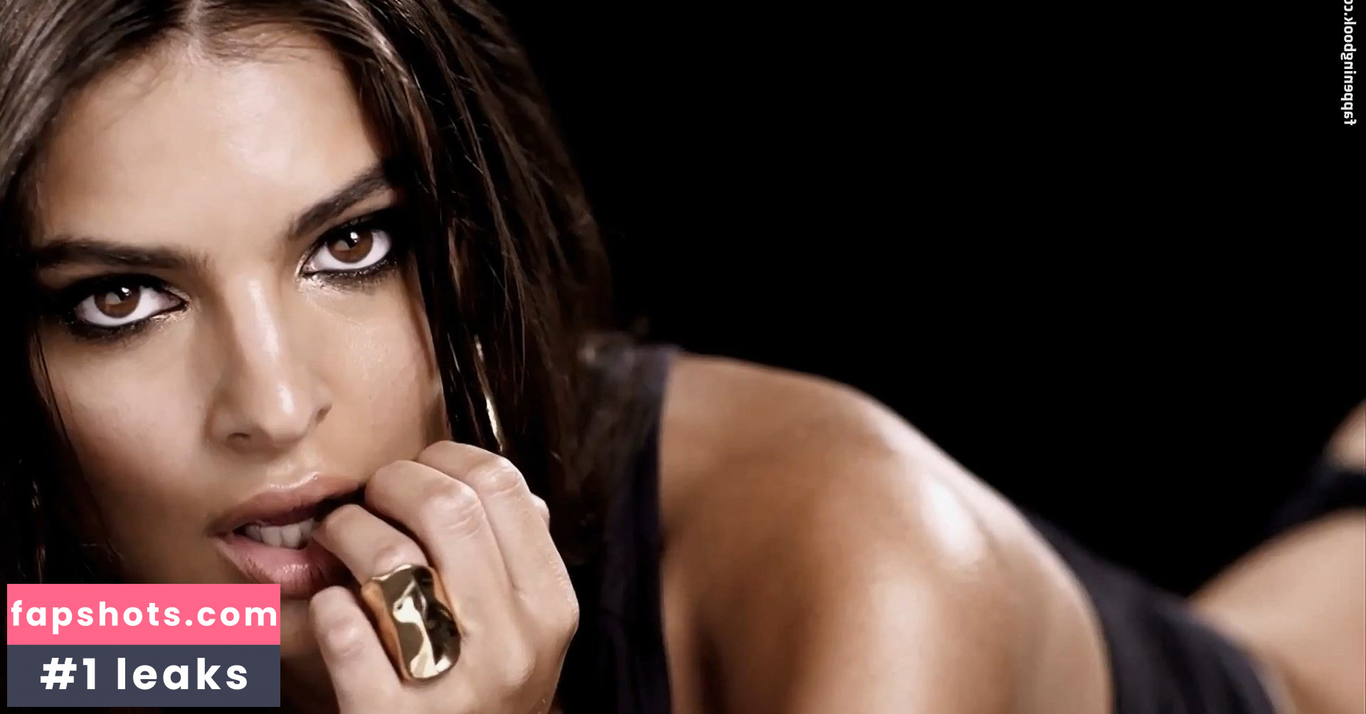 Emily Ratajkowski gallery photo #6784